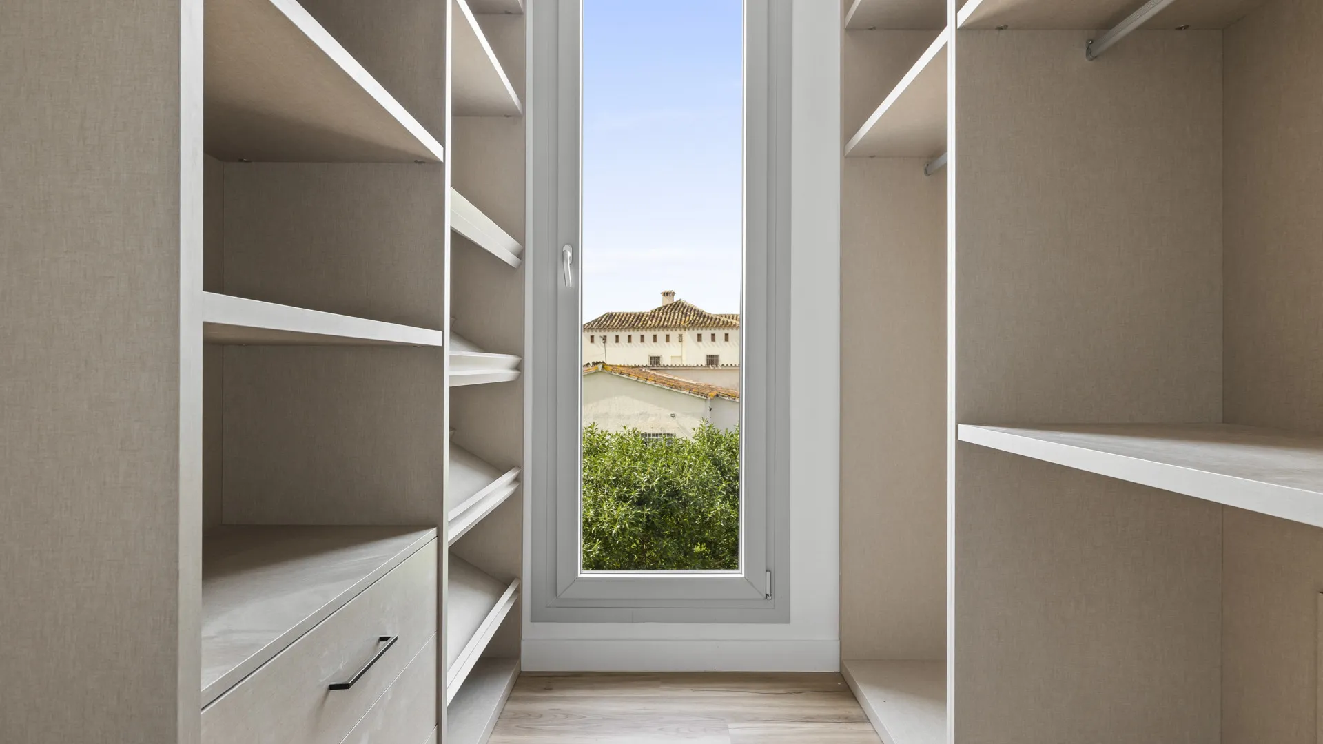 5 bedrooms villa for sale in San Pedro Playa