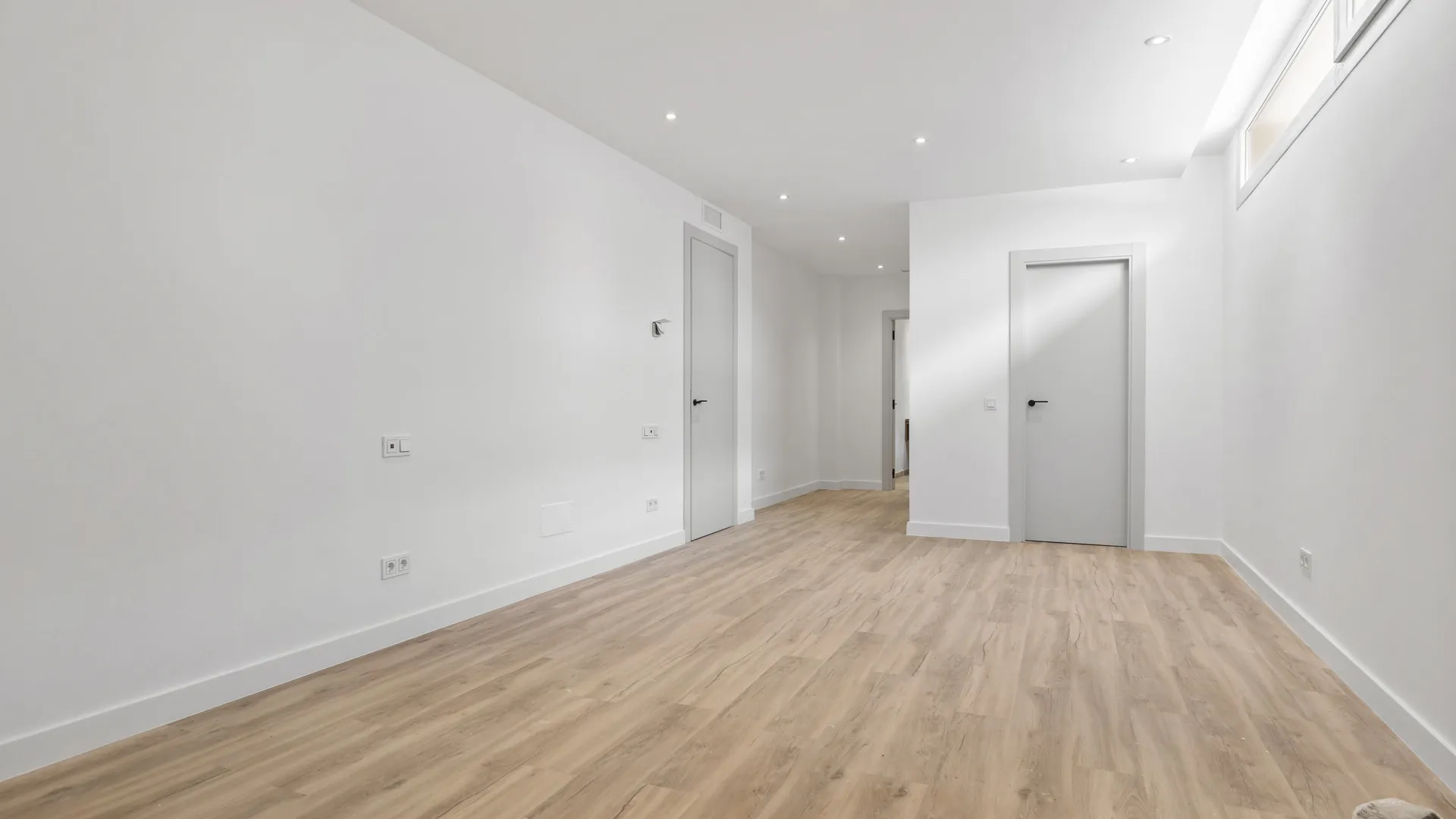 5 bedrooms villa for sale in San Pedro Playa