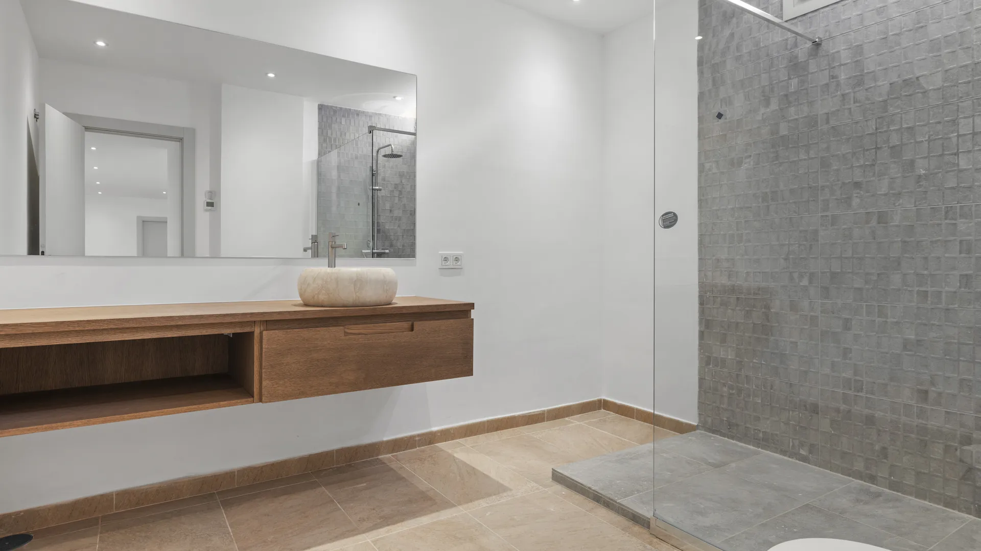 5 bedrooms villa for sale in San Pedro Playa