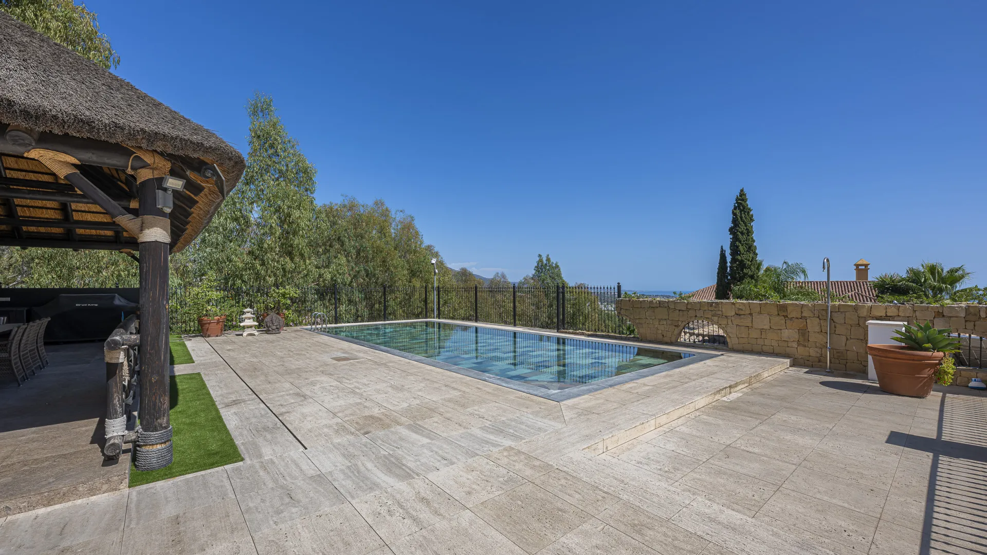 Villa for sale in El Herrojo with 7 bedrooms