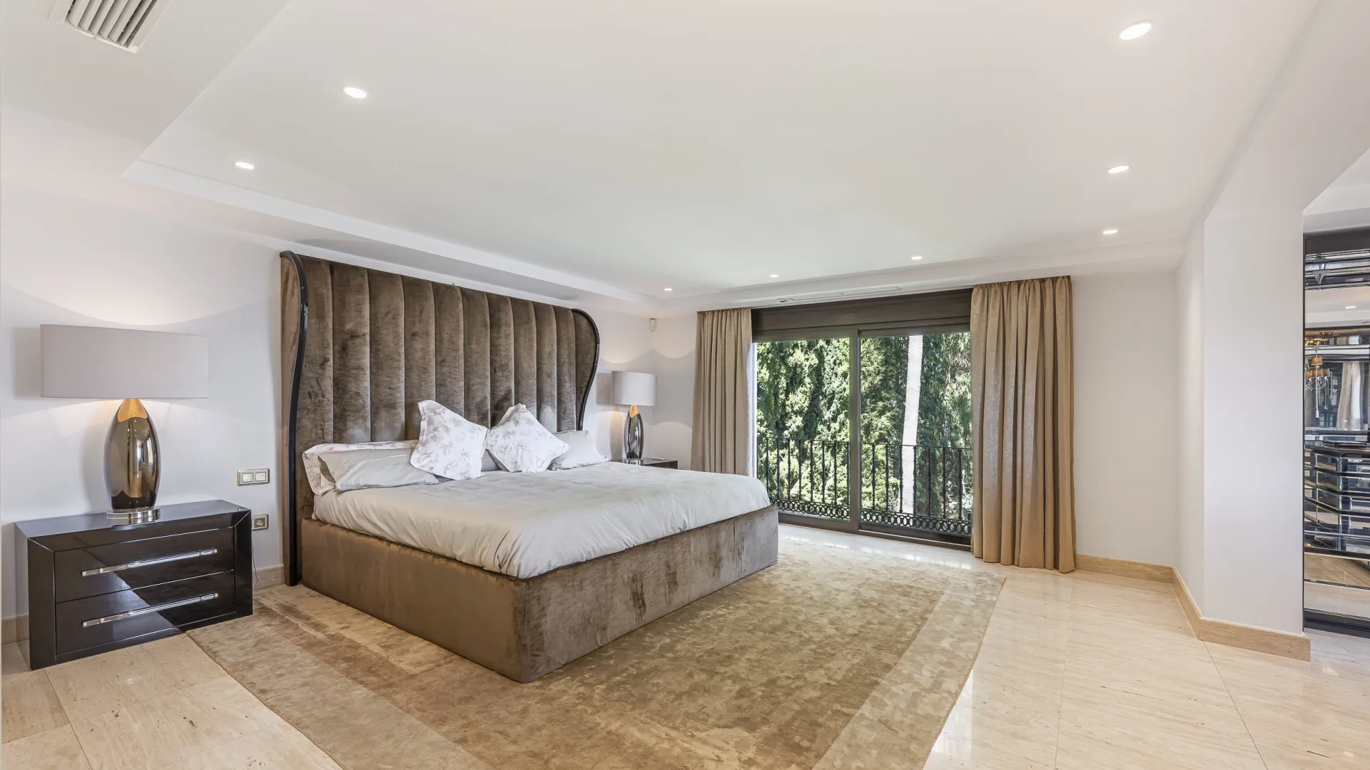 Villa for sale in El Herrojo with 7 bedrooms