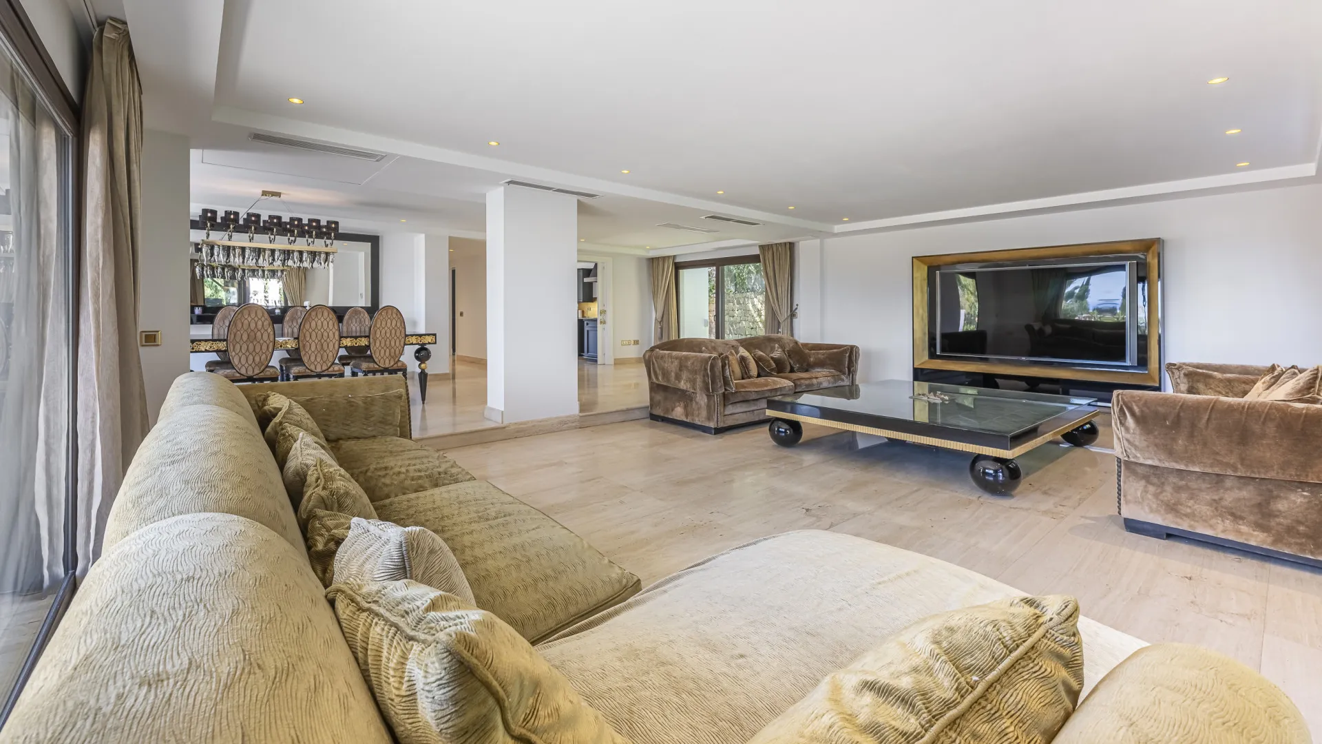 Villa for sale in El Herrojo with 7 bedrooms