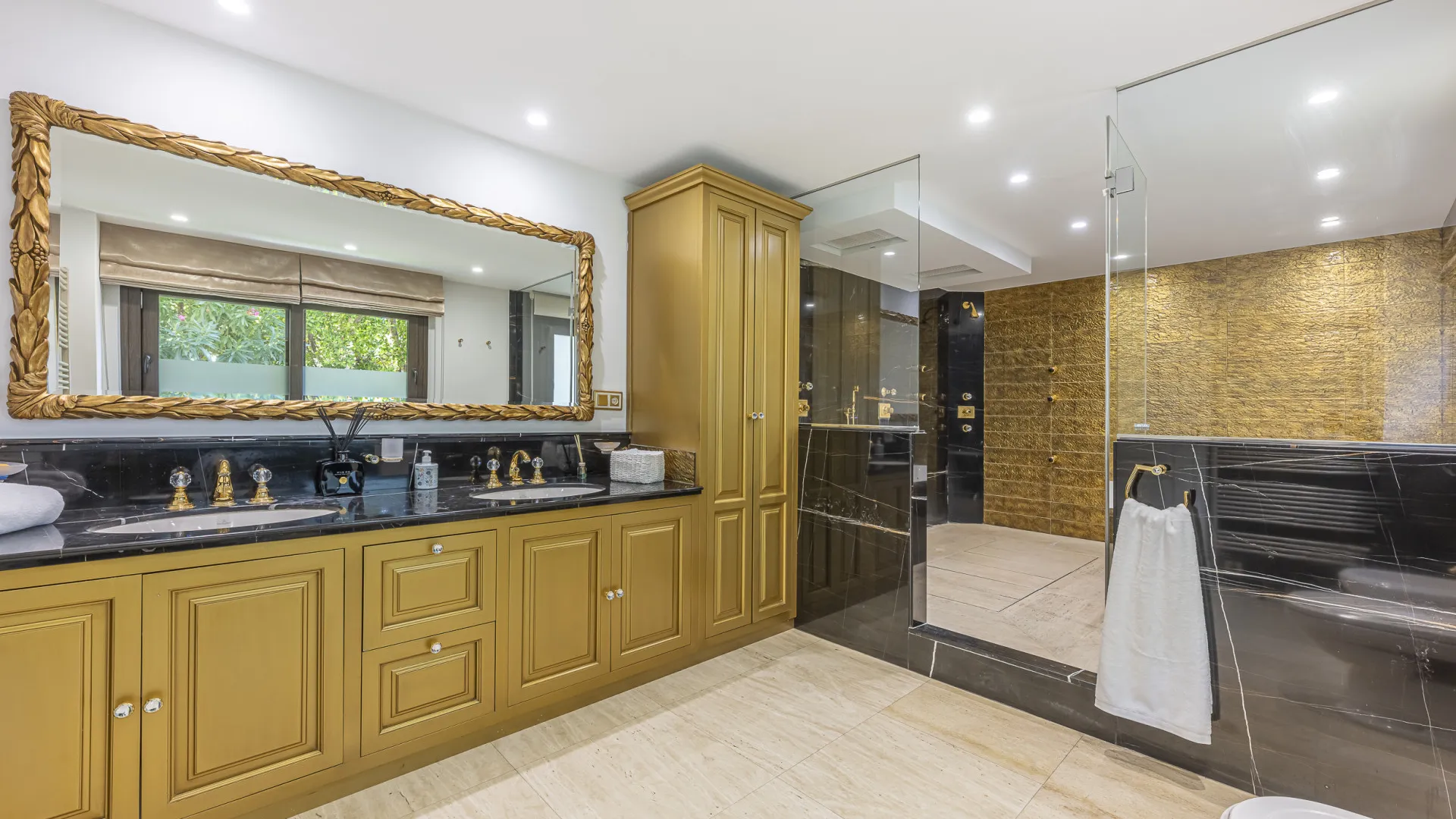 Villa for sale in El Herrojo with 7 bedrooms