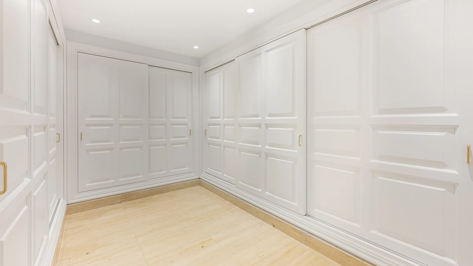 Villa for sale in El Herrojo with 7 bedrooms