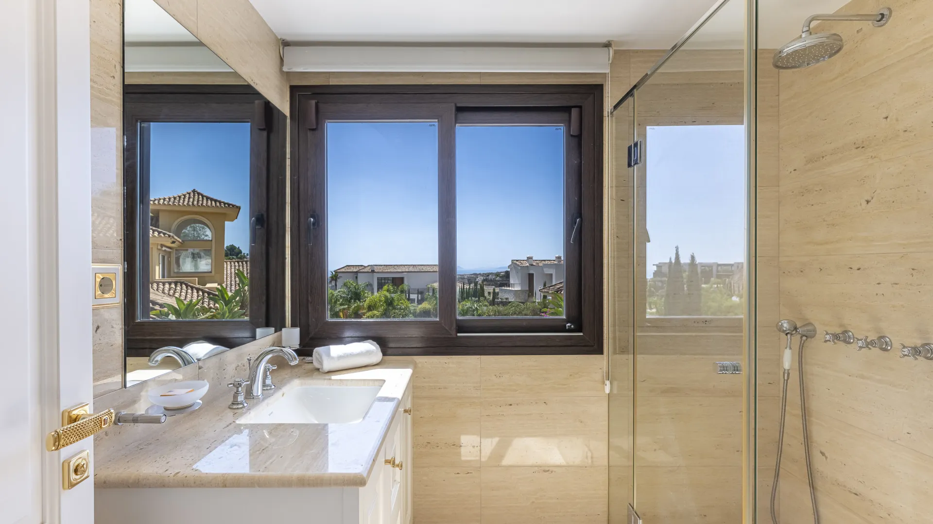 Villa for sale in El Herrojo with 7 bedrooms