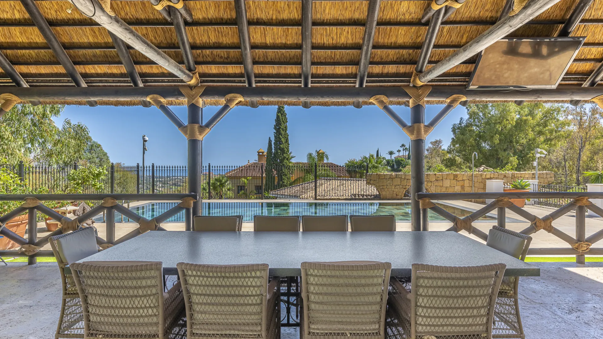 Villa for sale in El Herrojo with 7 bedrooms