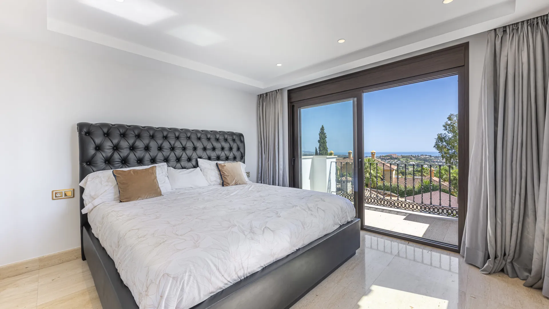 Villa for sale in El Herrojo with 7 bedrooms