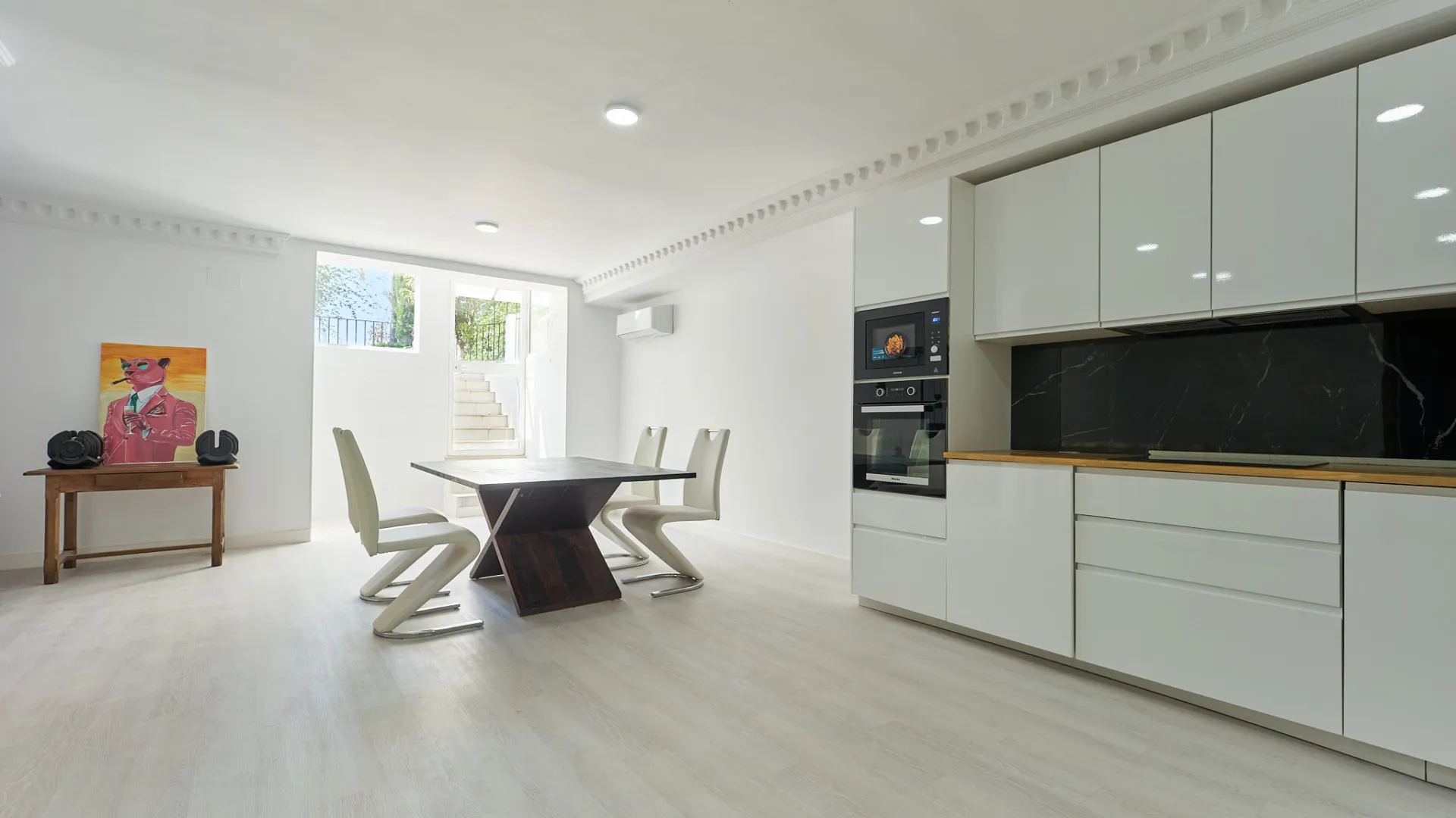 For sale Marbelah Pueblo town house with 4 bedrooms