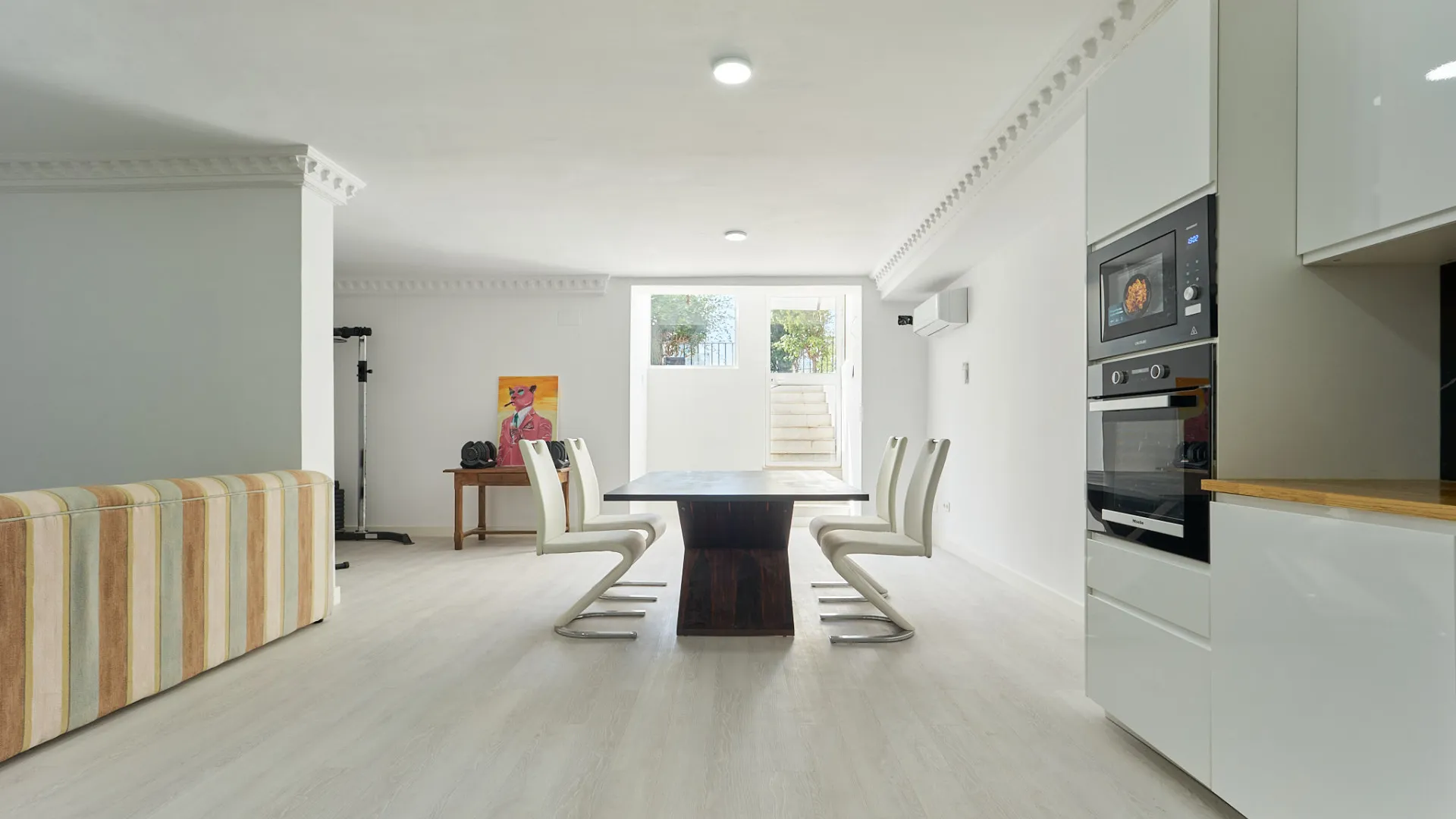 For sale Marbelah Pueblo town house with 4 bedrooms