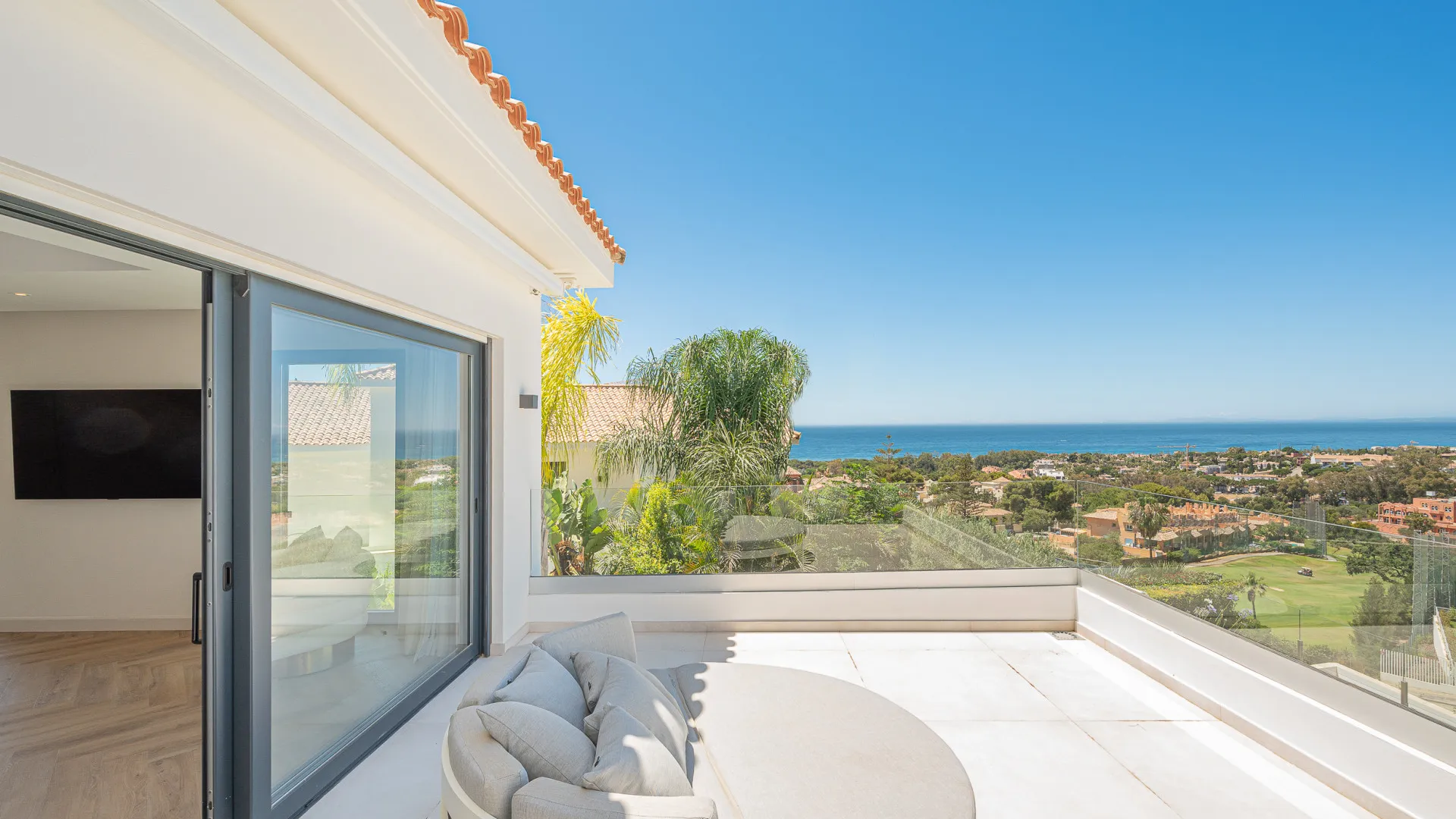 For sale 5 bedrooms villa in Artola