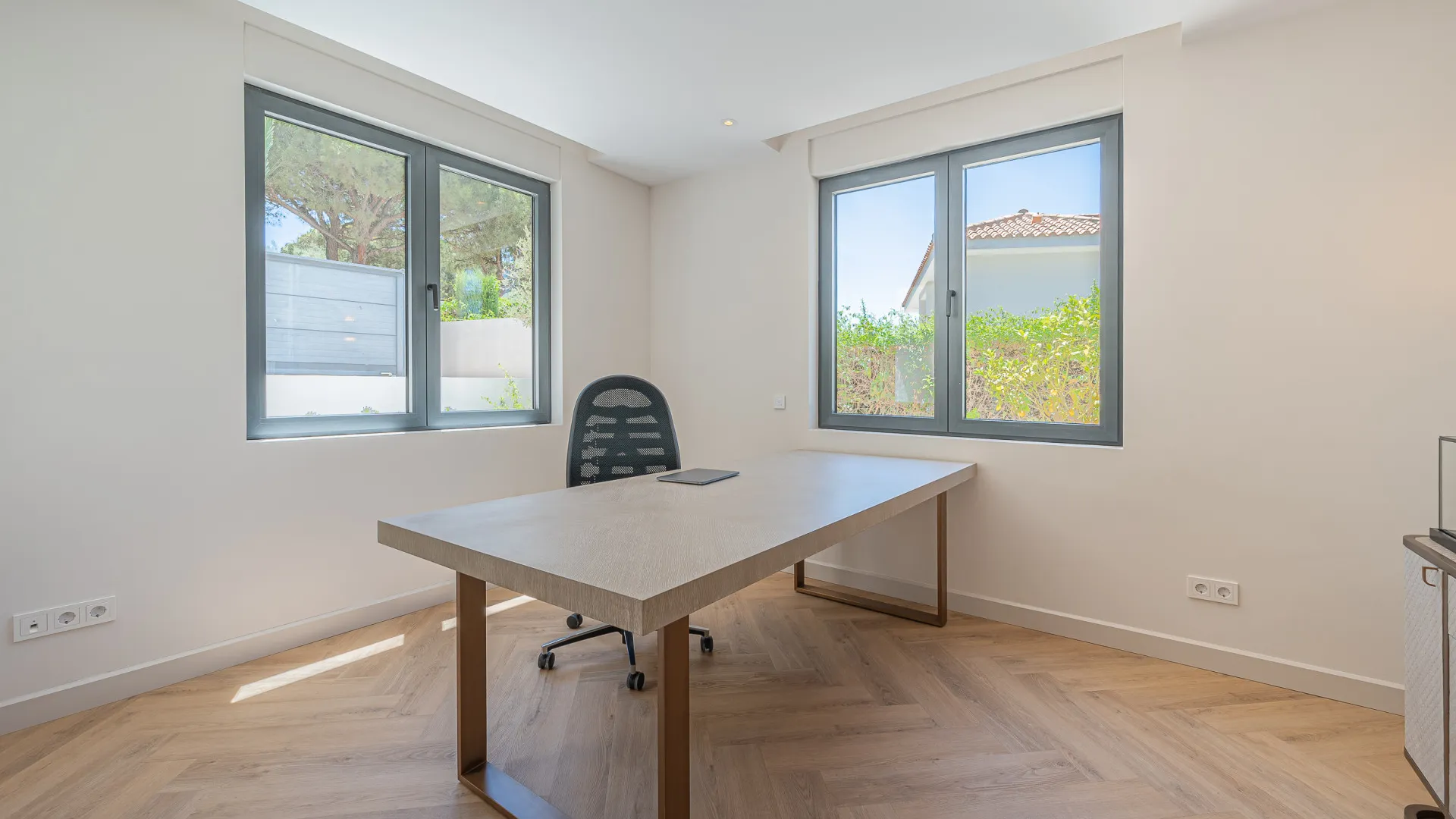 For sale 5 bedrooms villa in Artola