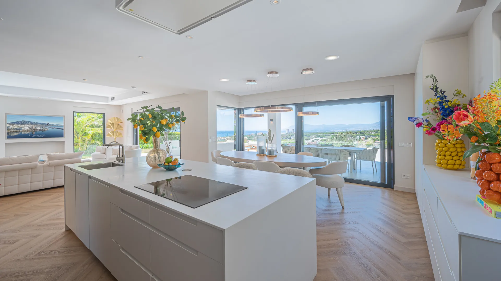 For sale 5 bedrooms villa in Artola