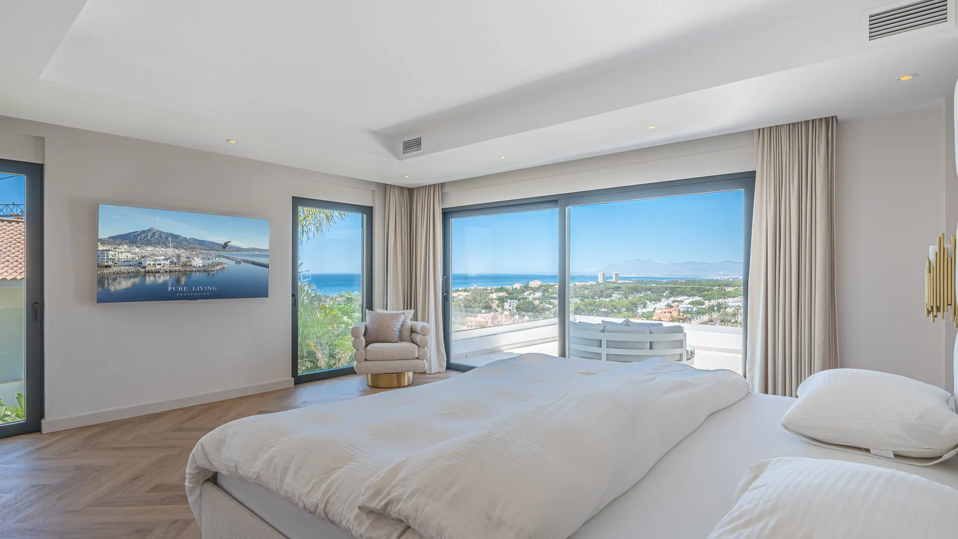 For sale 5 bedrooms villa in Artola