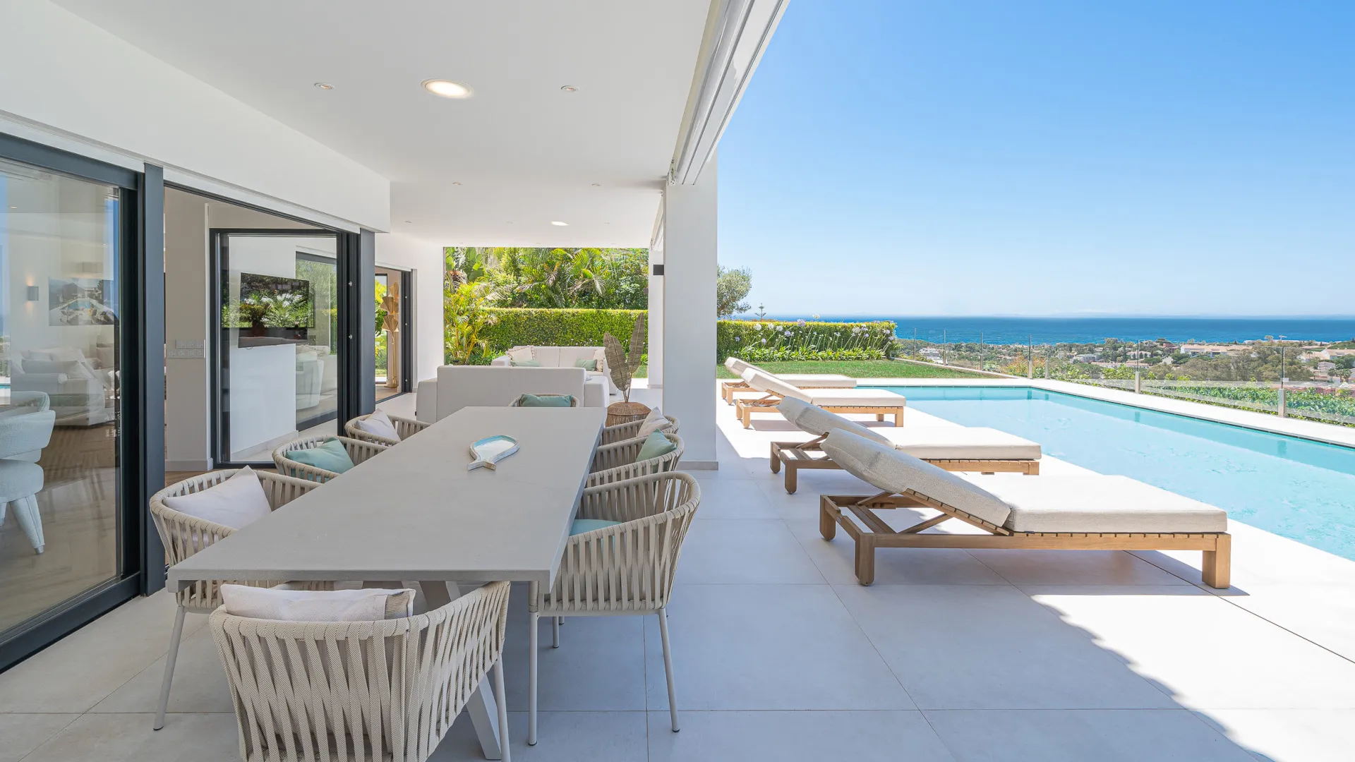 For sale 5 bedrooms villa in Artola