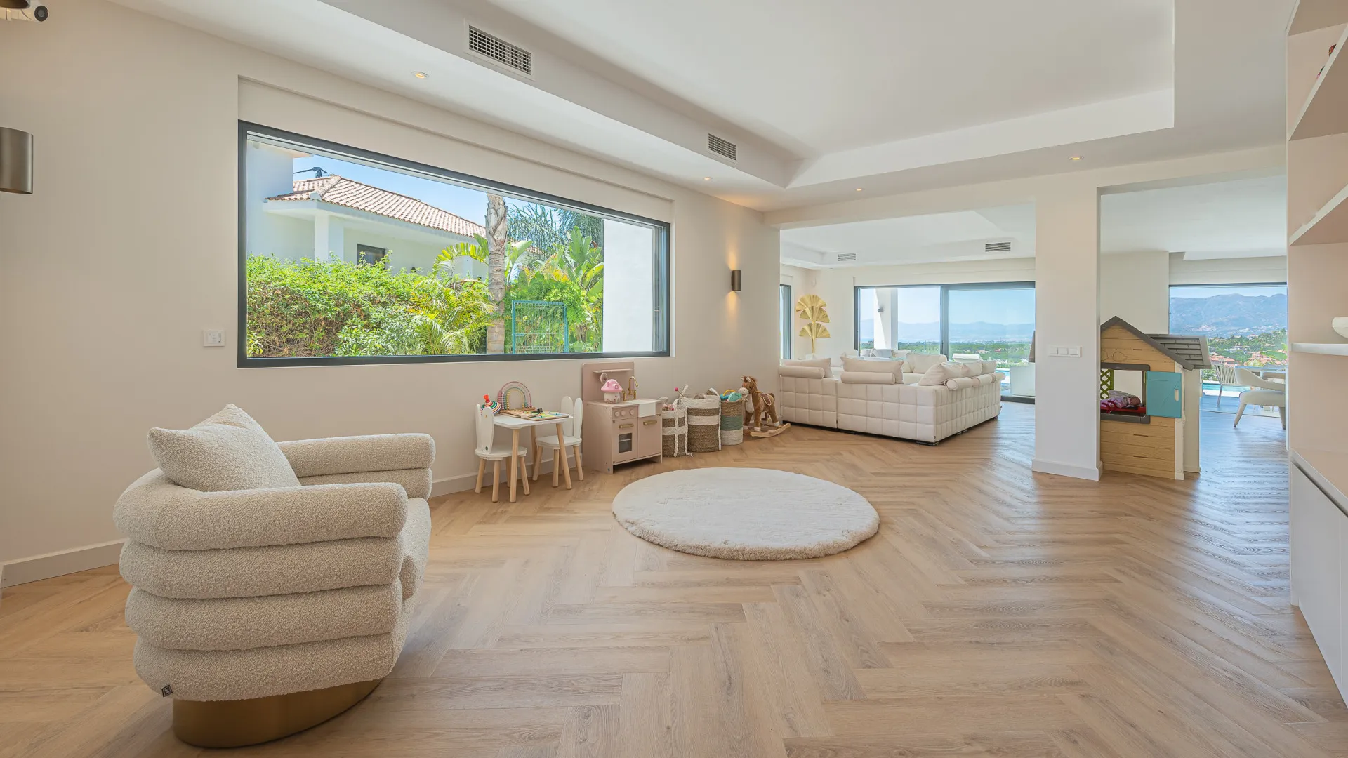 For sale 5 bedrooms villa in Artola