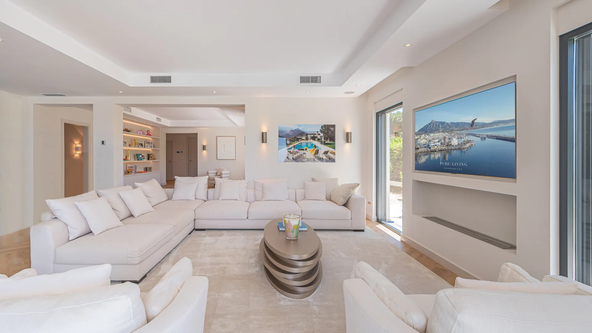 For sale 5 bedrooms villa in Artola