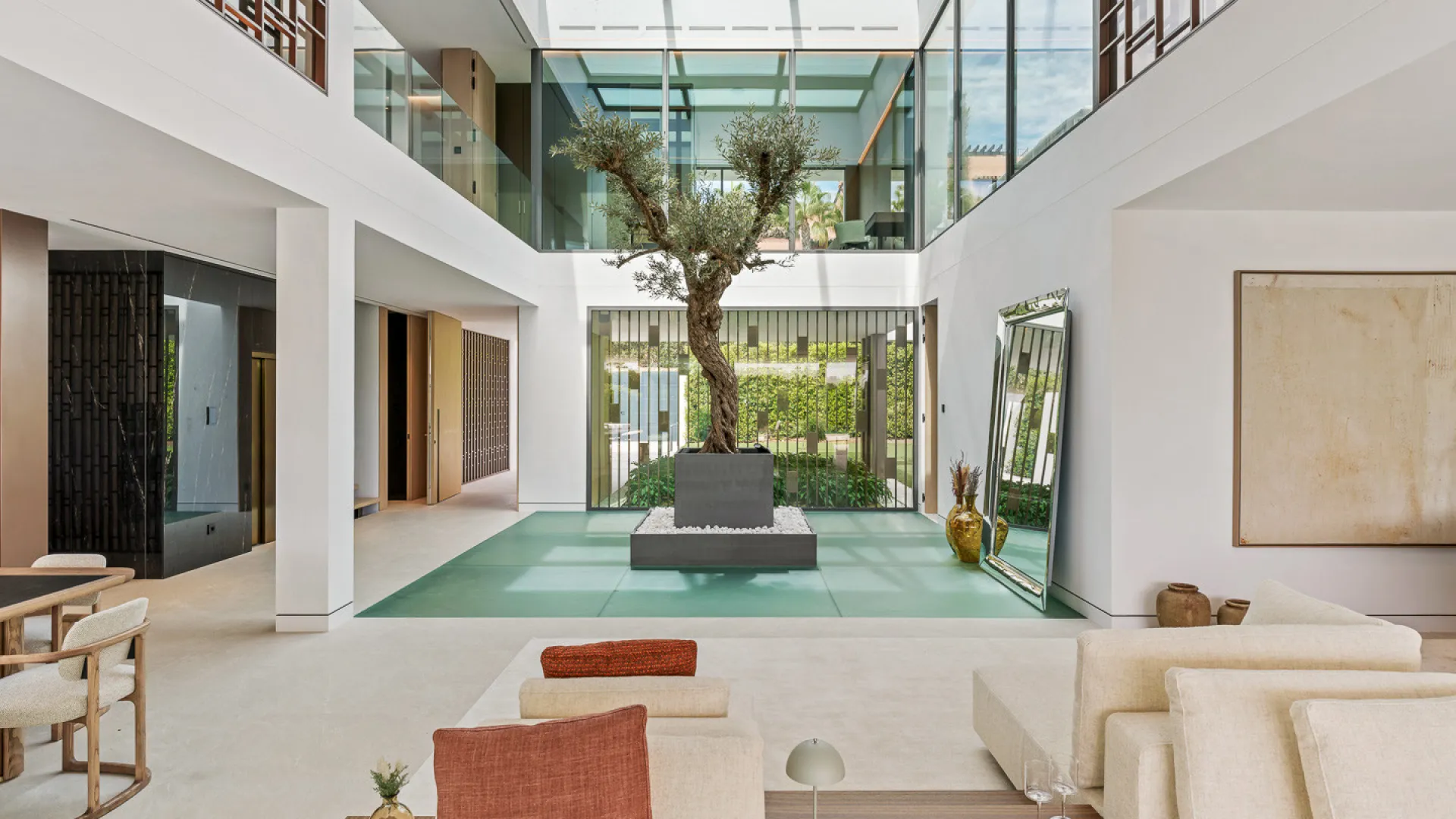 Marbella Golden Mile villa for sale