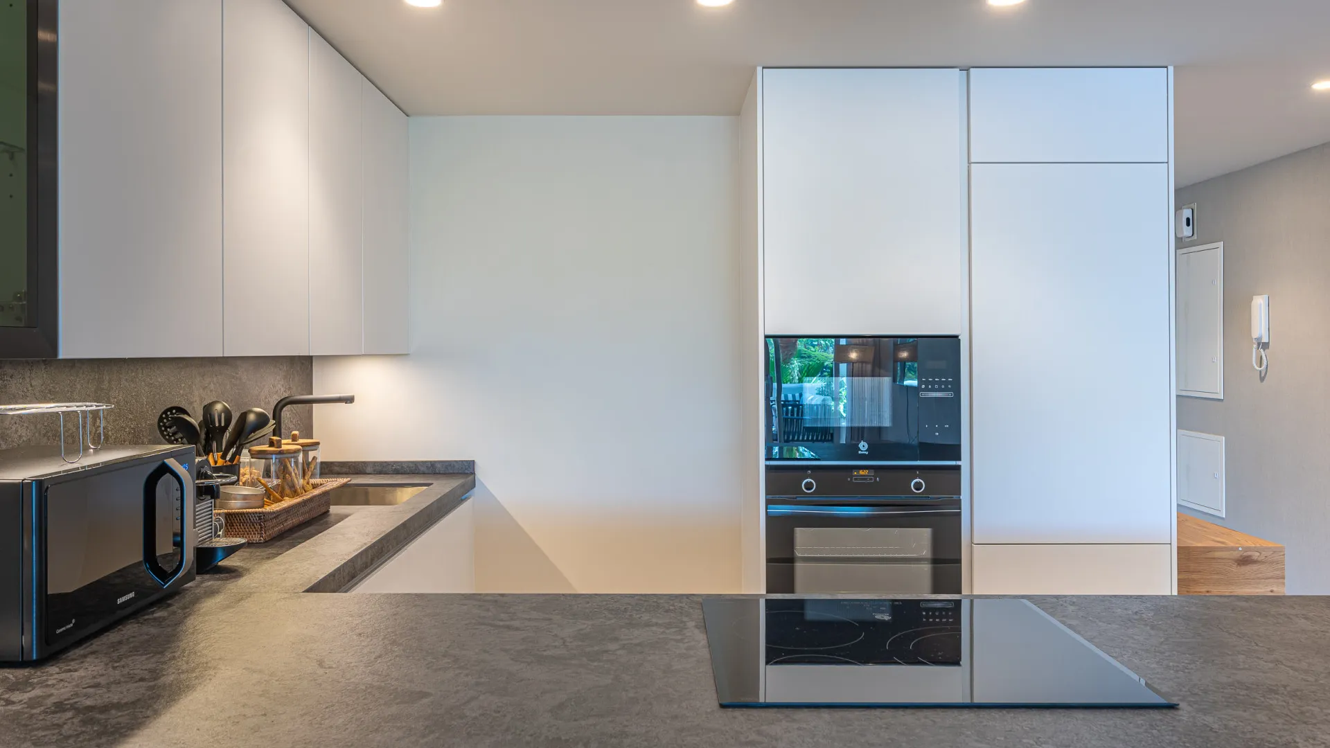 Buy Marina Puente Romano apartment