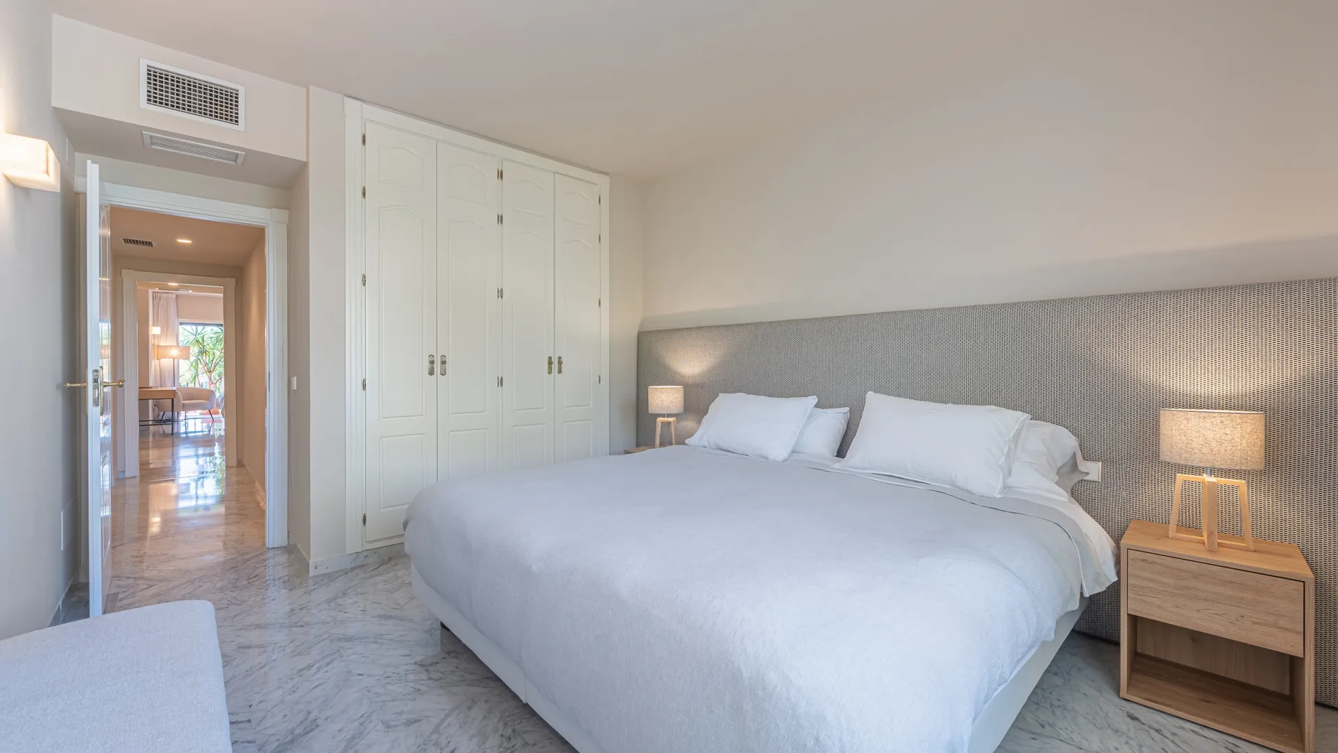 Buy Marina Puente Romano apartment