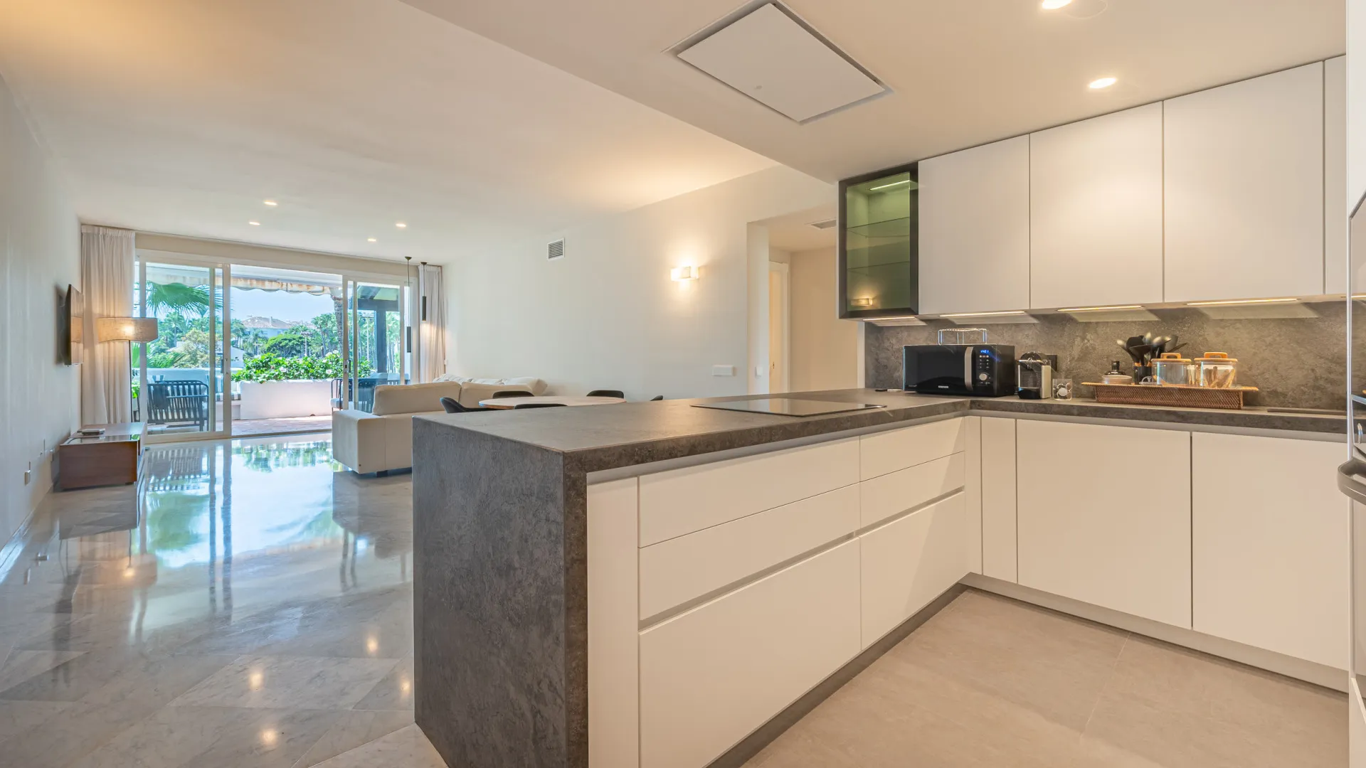 Buy Marina Puente Romano apartment