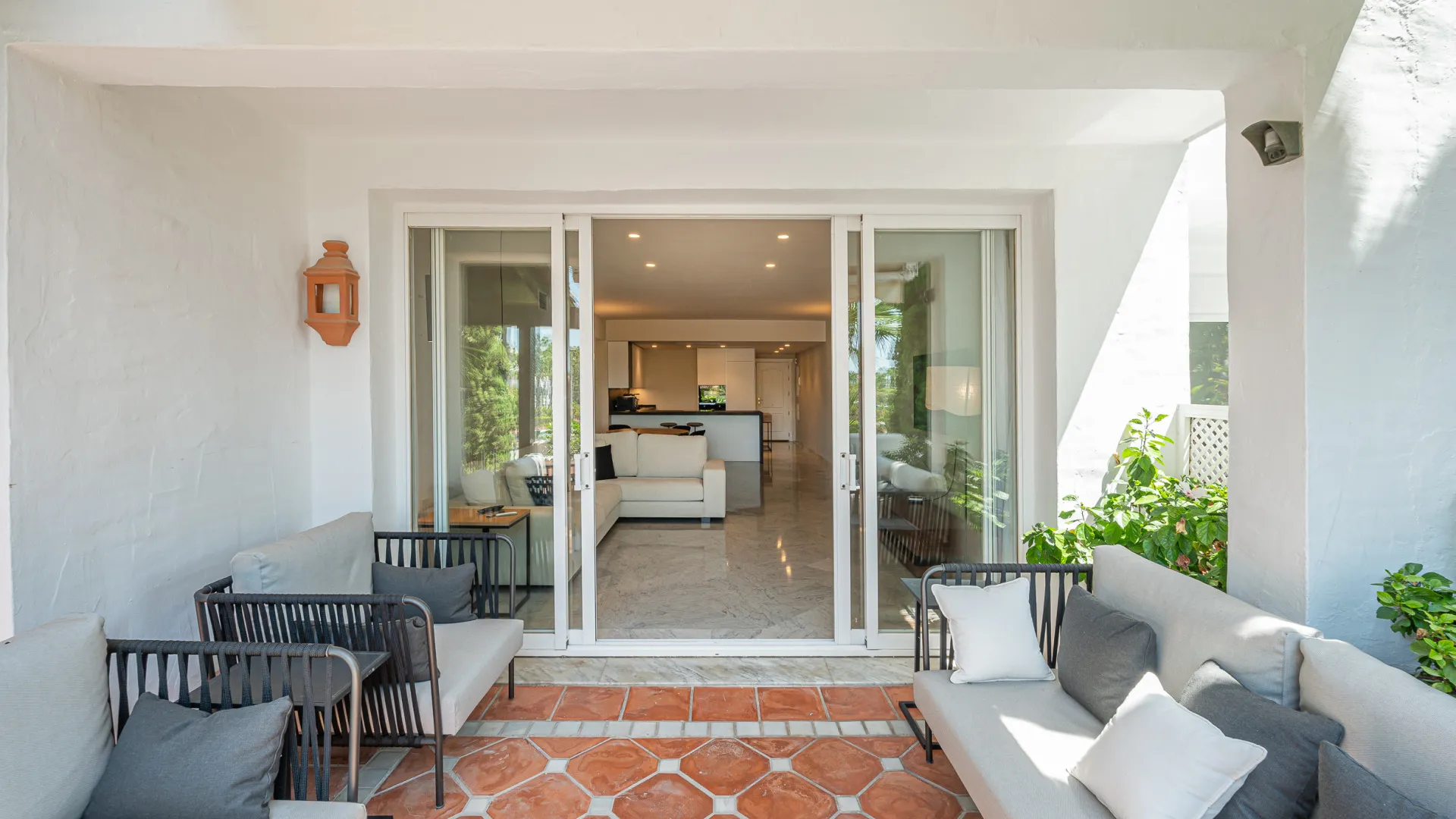 Buy Marina Puente Romano apartment