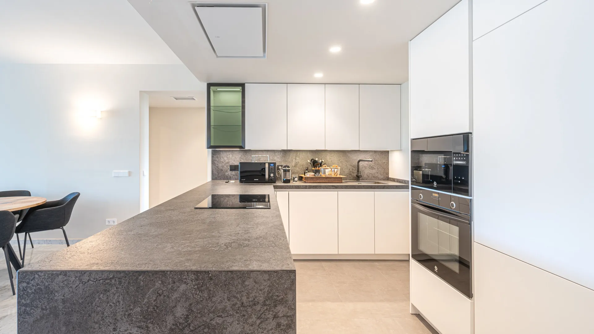 Buy Marina Puente Romano apartment