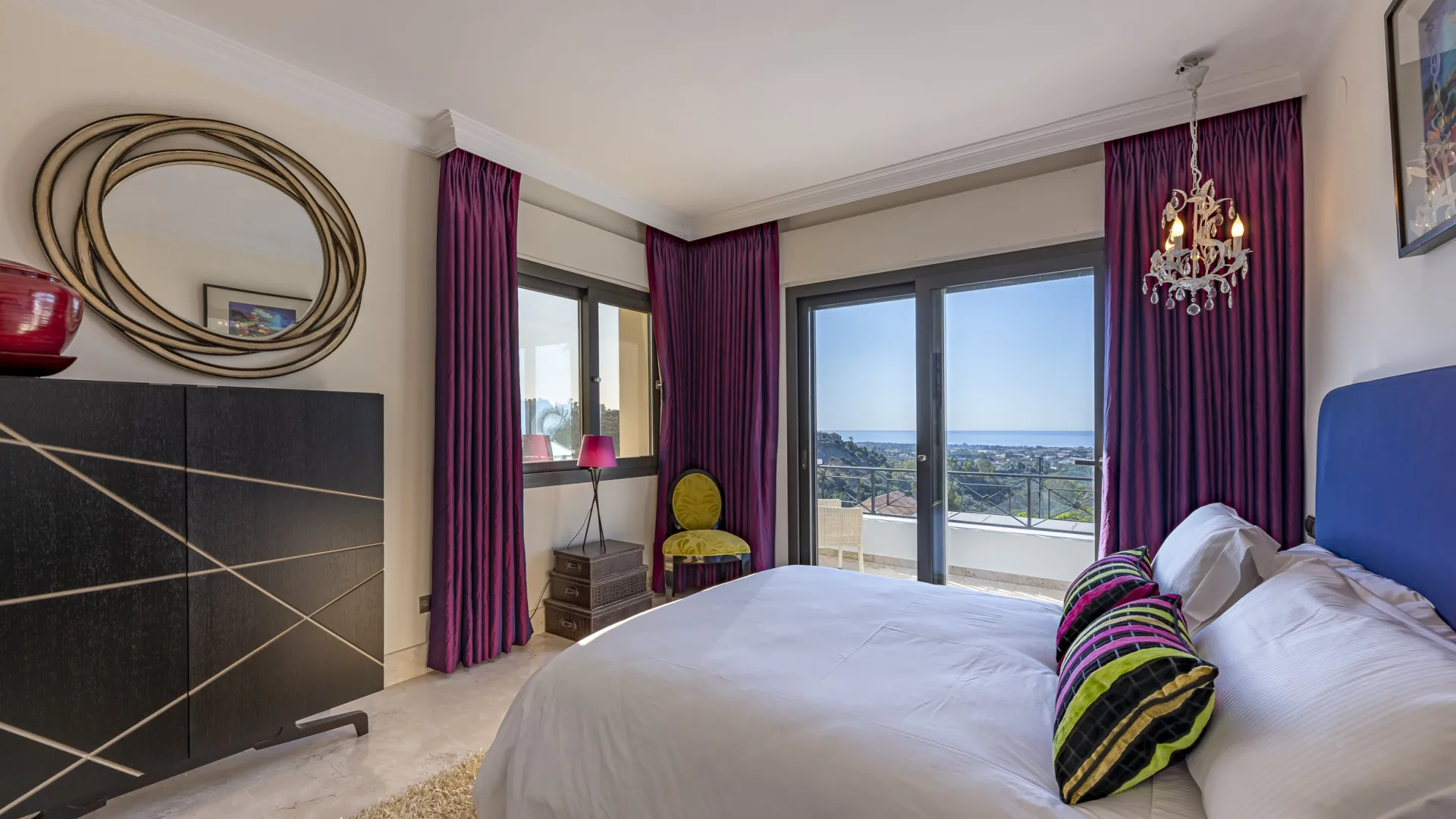 Comprar villa en Los Arqueros con 5 dormitorios