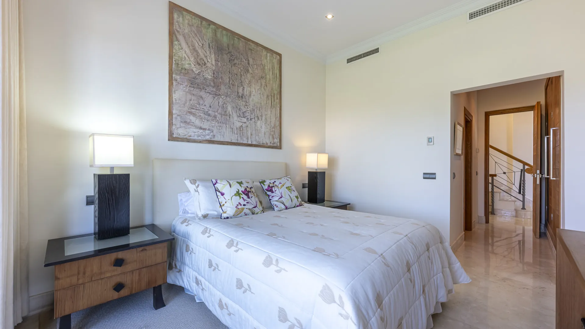 Comprar villa en Los Arqueros con 5 dormitorios