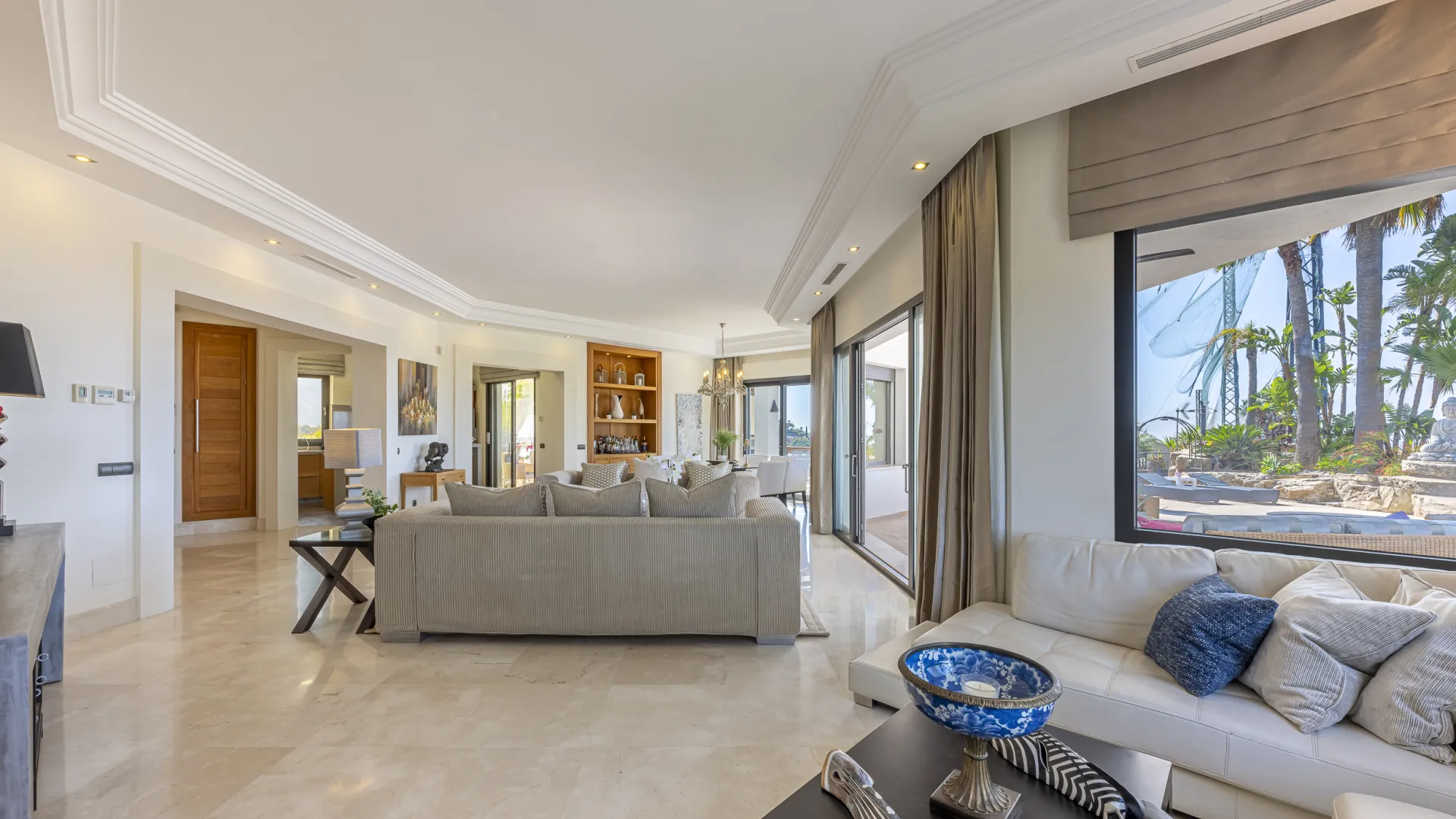 Comprar villa en Los Arqueros con 5 dormitorios