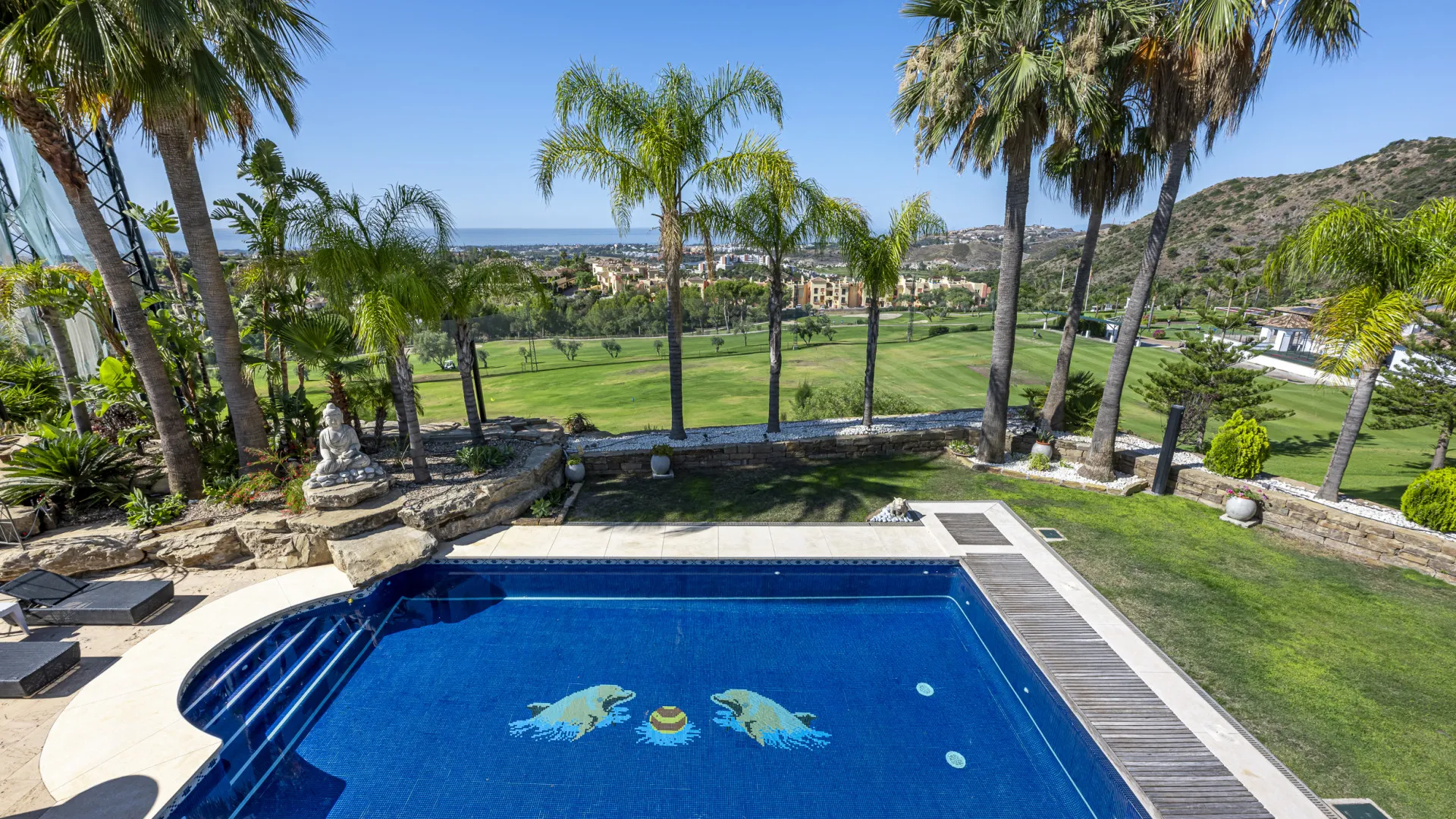 Comprar villa en Los Arqueros con 5 dormitorios