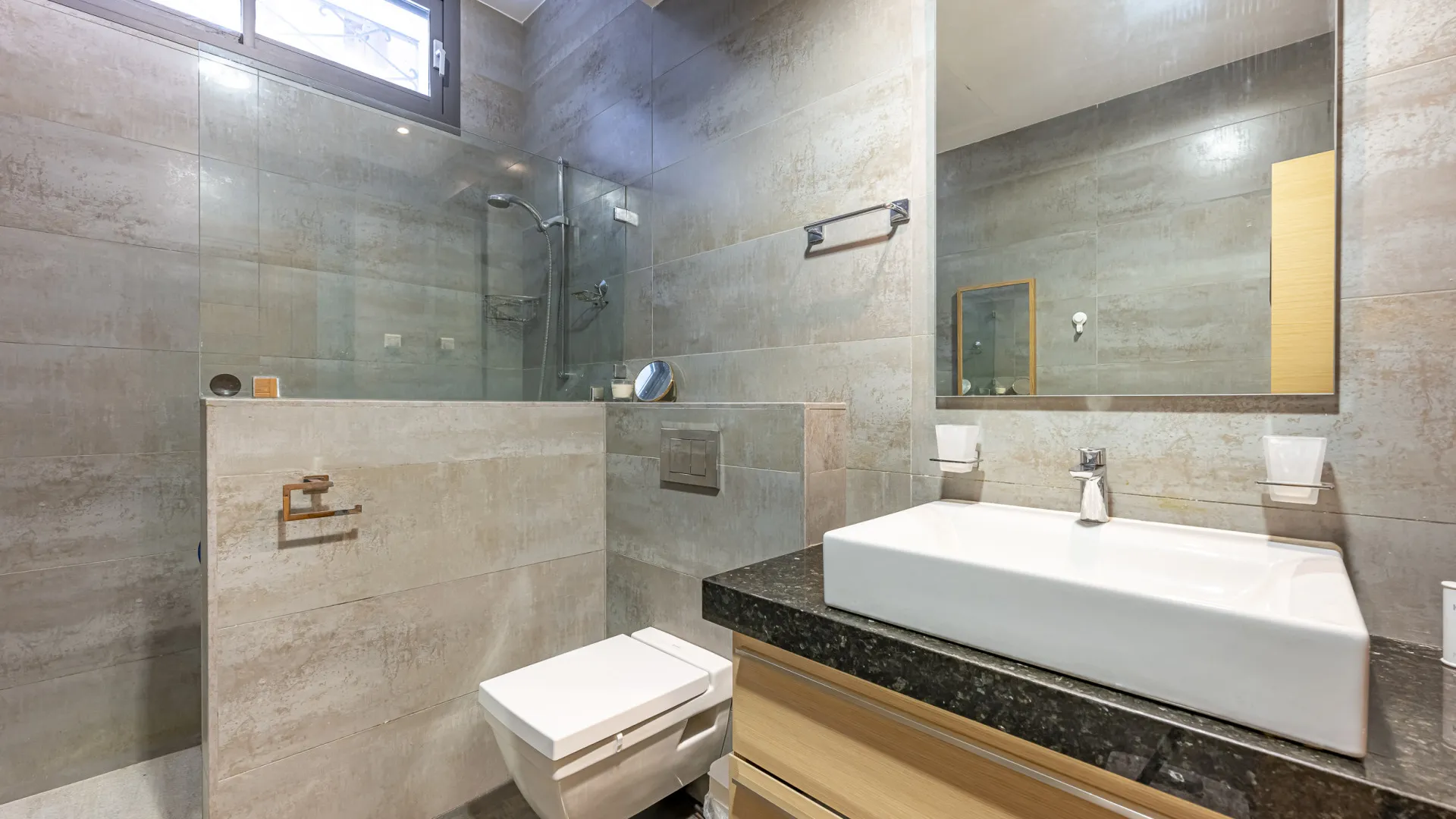 Comprar villa en Los Arqueros con 5 dormitorios