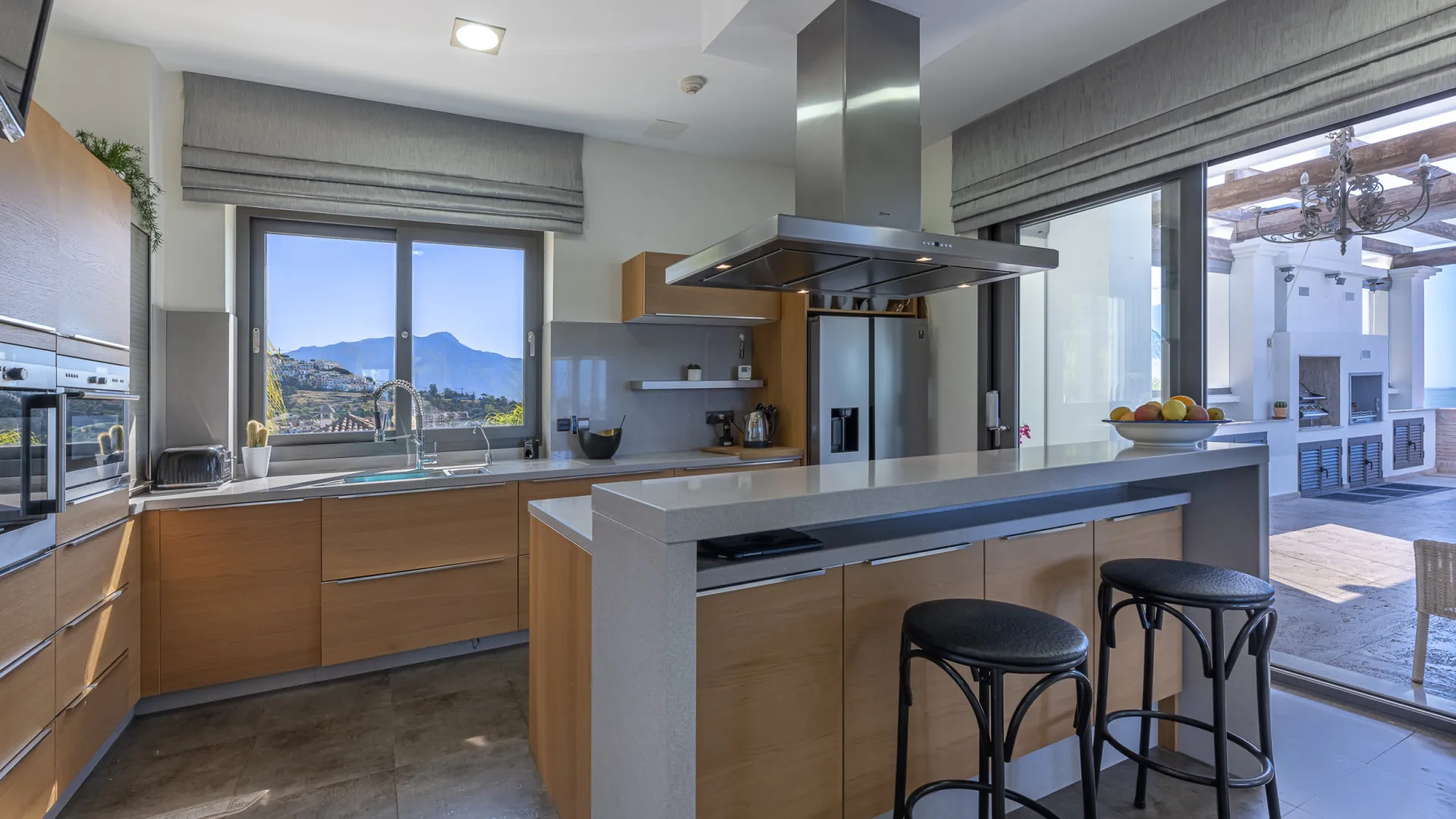 Comprar villa en Los Arqueros con 5 dormitorios