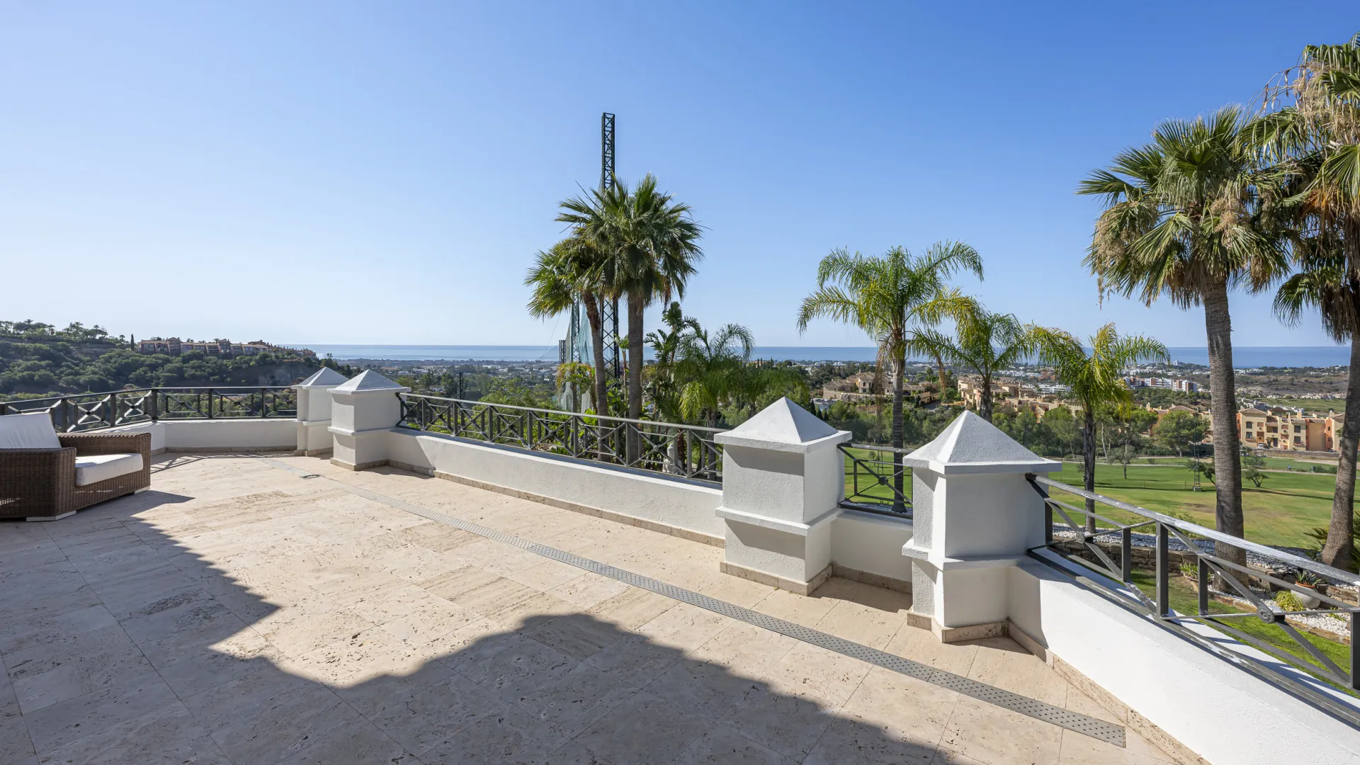 Comprar villa en Los Arqueros con 5 dormitorios