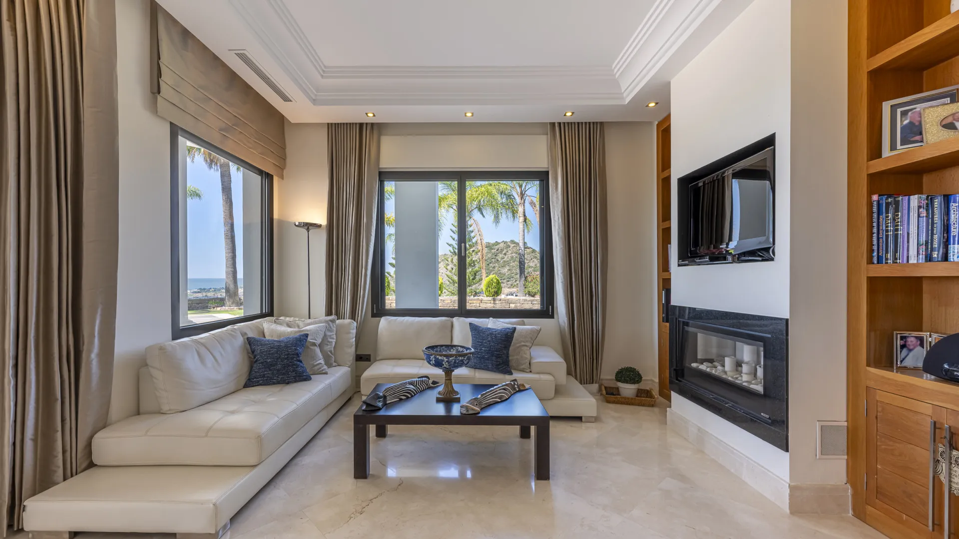 Comprar villa en Los Arqueros con 5 dormitorios