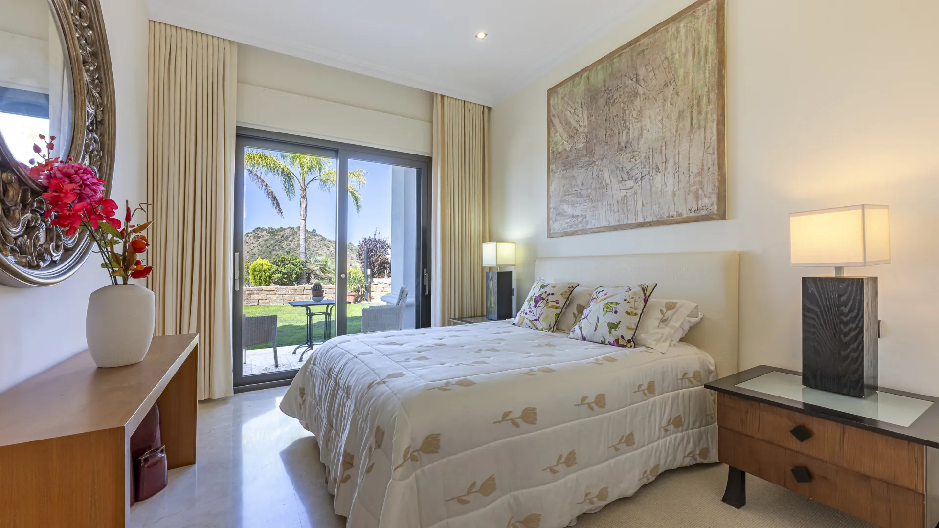 Comprar villa en Los Arqueros con 5 dormitorios