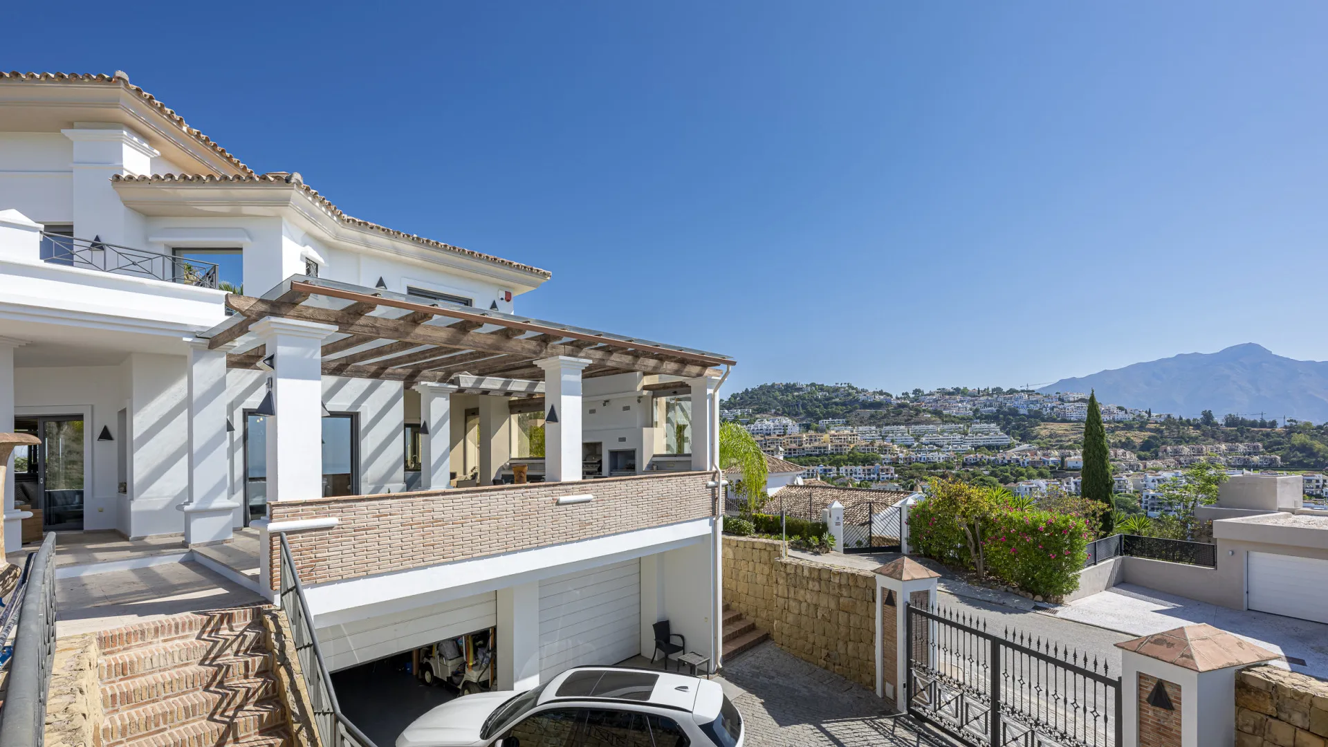 Comprar villa en Los Arqueros con 5 dormitorios