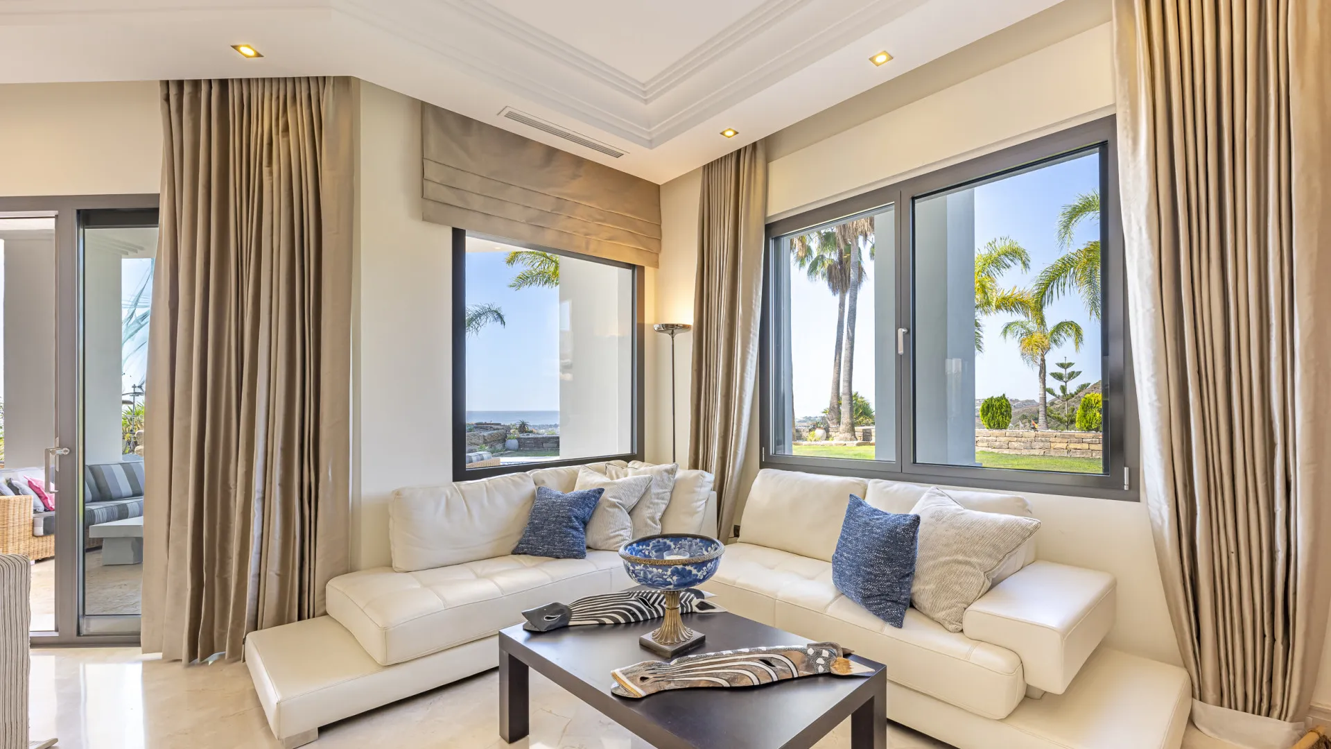 Comprar villa en Los Arqueros con 5 dormitorios