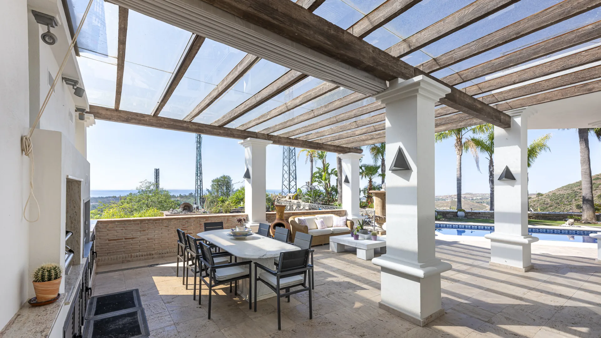 Comprar villa en Los Arqueros con 5 dormitorios