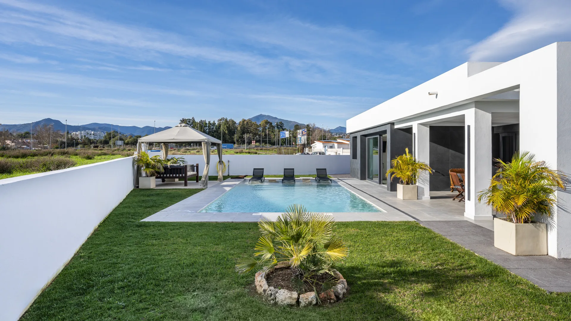 3 bedrooms villa in Linda Vista Baja for sale