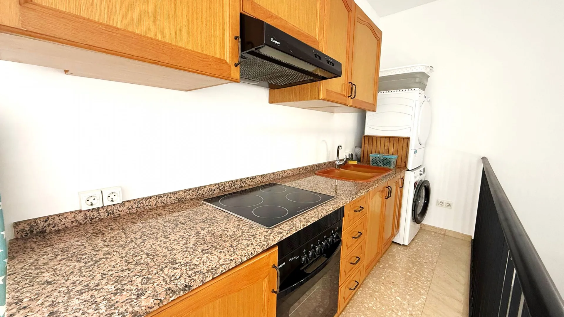 For sale duplex penthouse with 3 bedrooms in Estepona Town