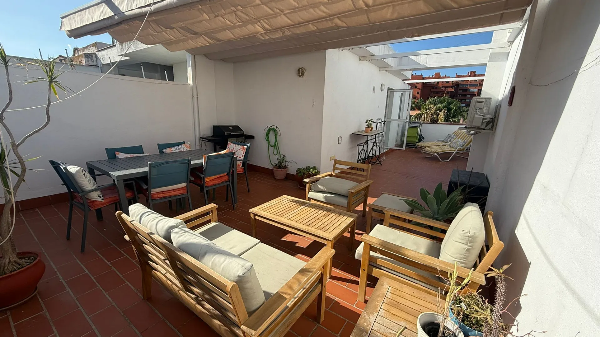 For sale duplex penthouse with 3 bedrooms in Estepona Town