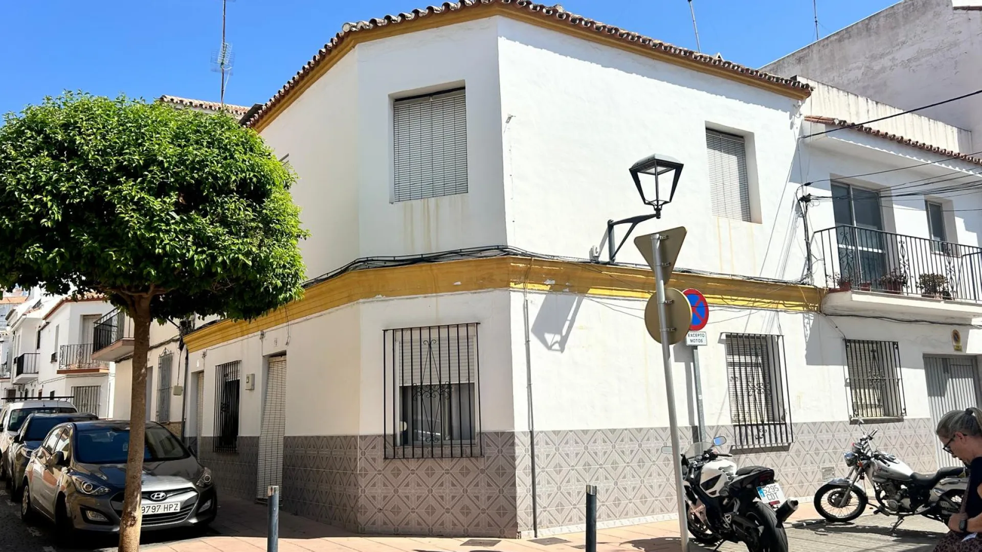 Se vende casa con 4 dormitorios en Estepona Ciudad