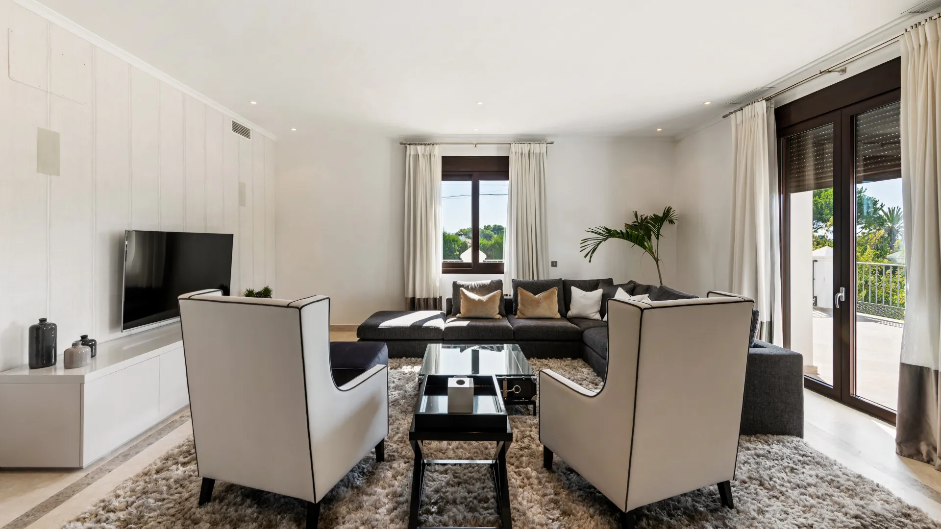 Comprar villa de 6 dormitorios en Valle del Sol