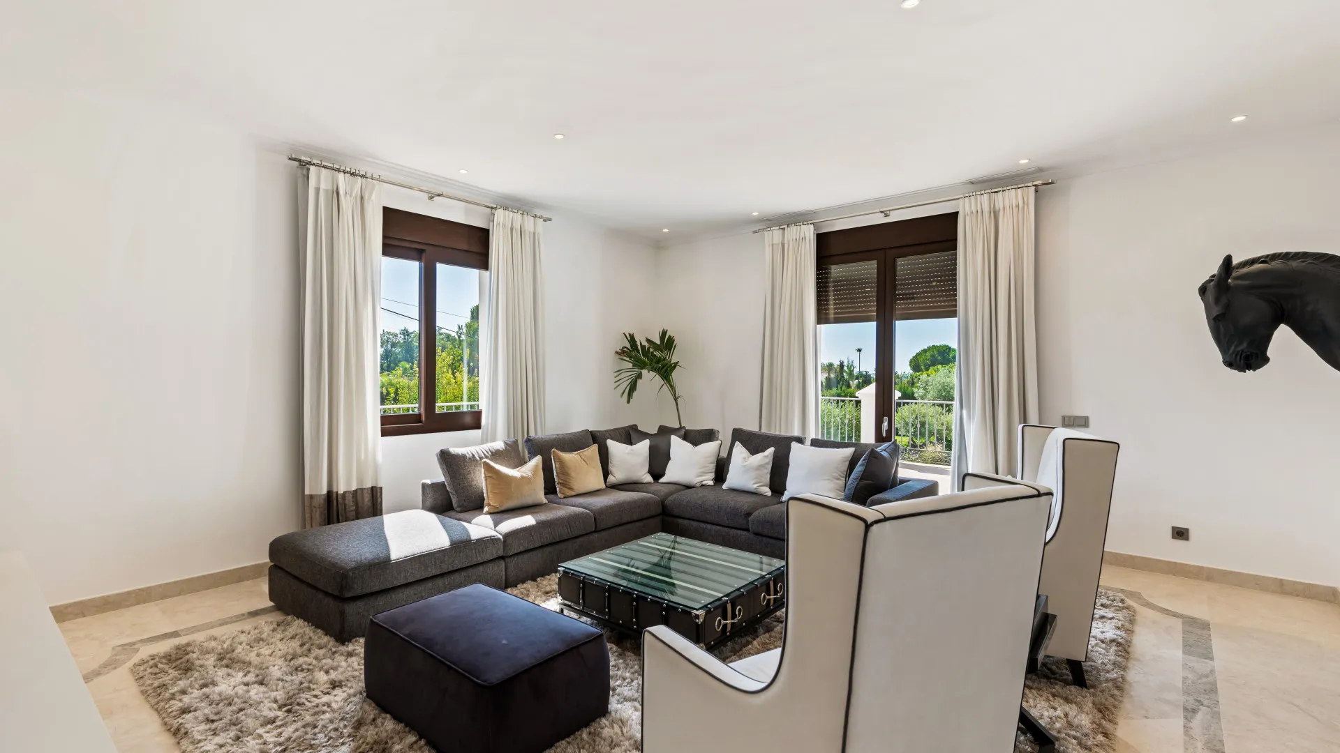 Comprar villa de 6 dormitorios en Valle del Sol