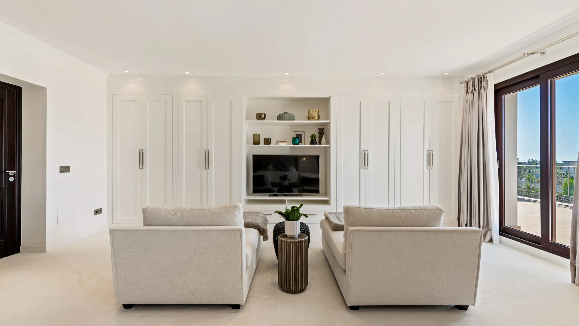 Comprar villa de 6 dormitorios en Valle del Sol