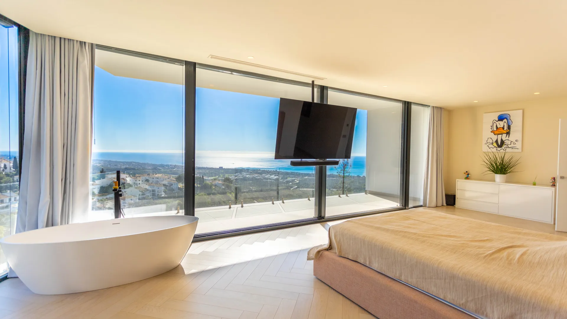 Buy Los Altos de los Monteros villa with 4 bedrooms