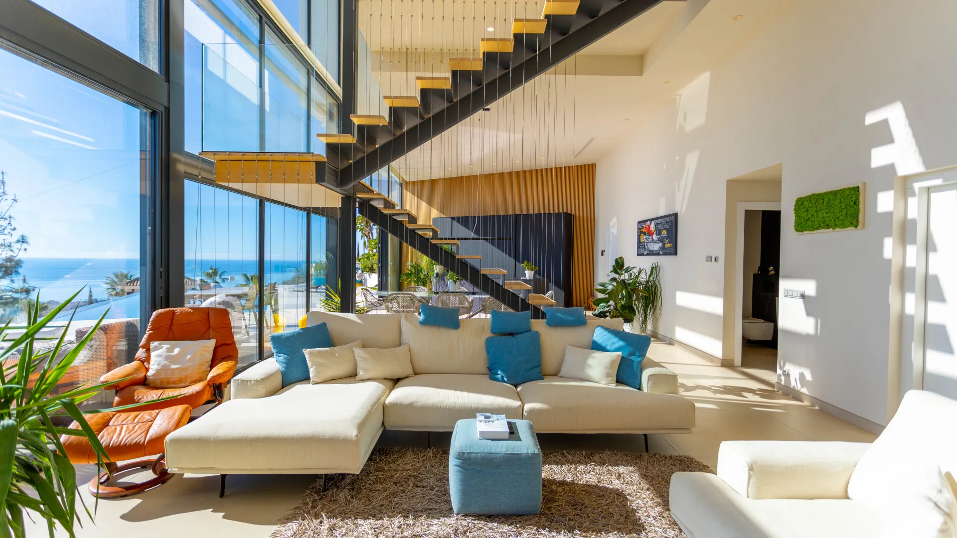 Buy Los Altos de los Monteros villa with 4 bedrooms