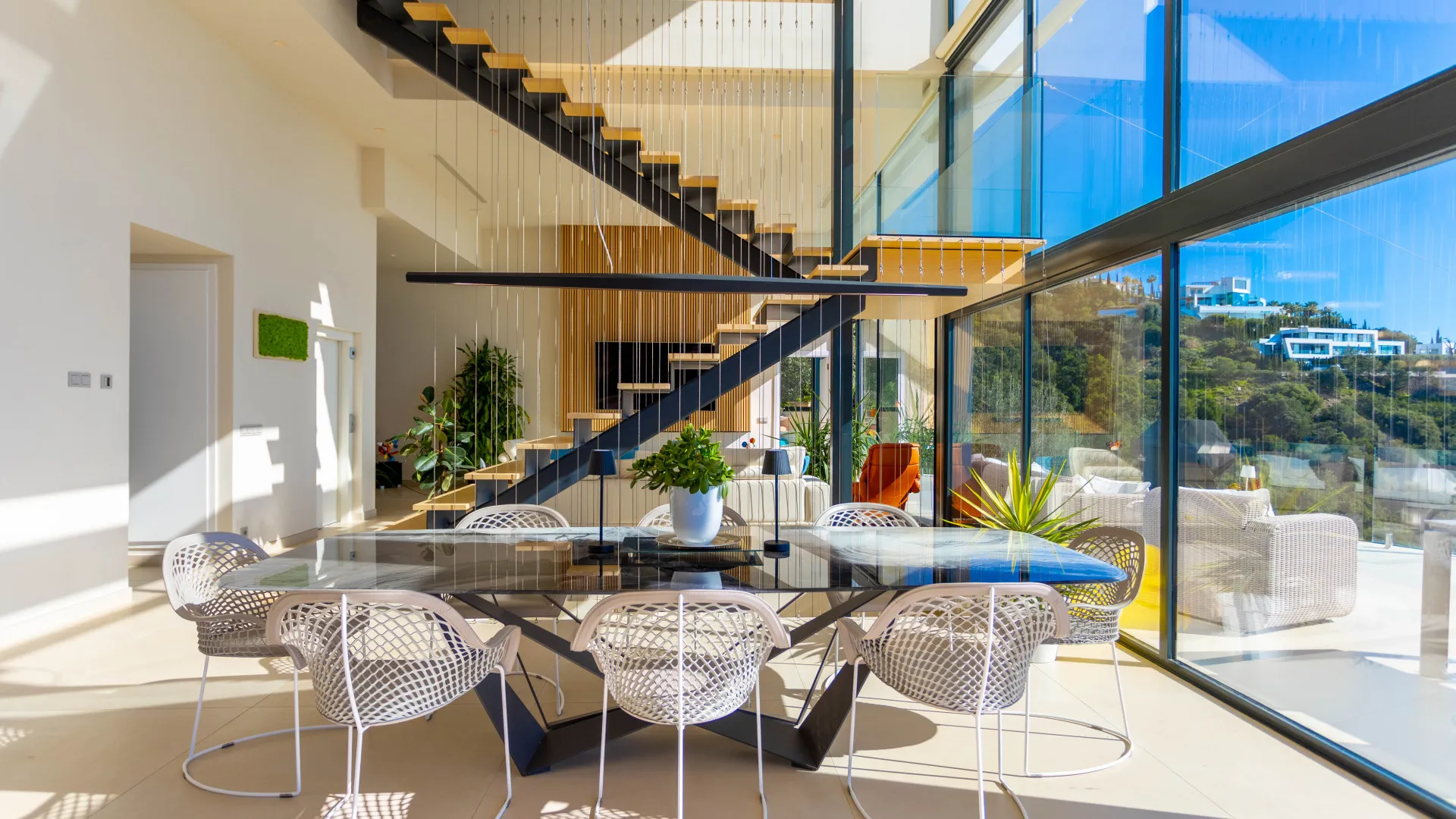 Buy Los Altos de los Monteros villa with 4 bedrooms