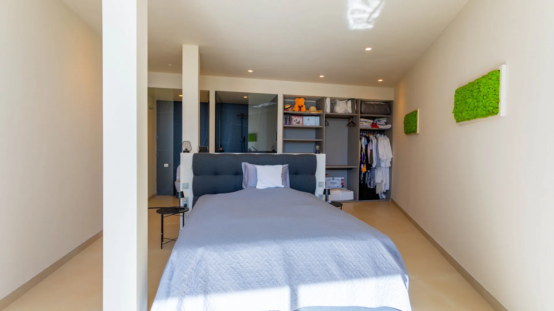 Buy Los Altos de los Monteros villa with 4 bedrooms