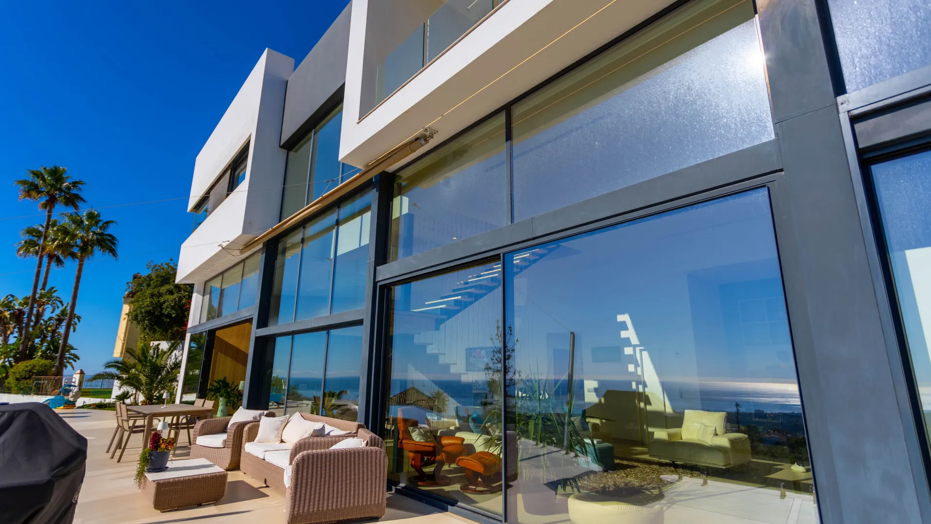 Buy Los Altos de los Monteros villa with 4 bedrooms